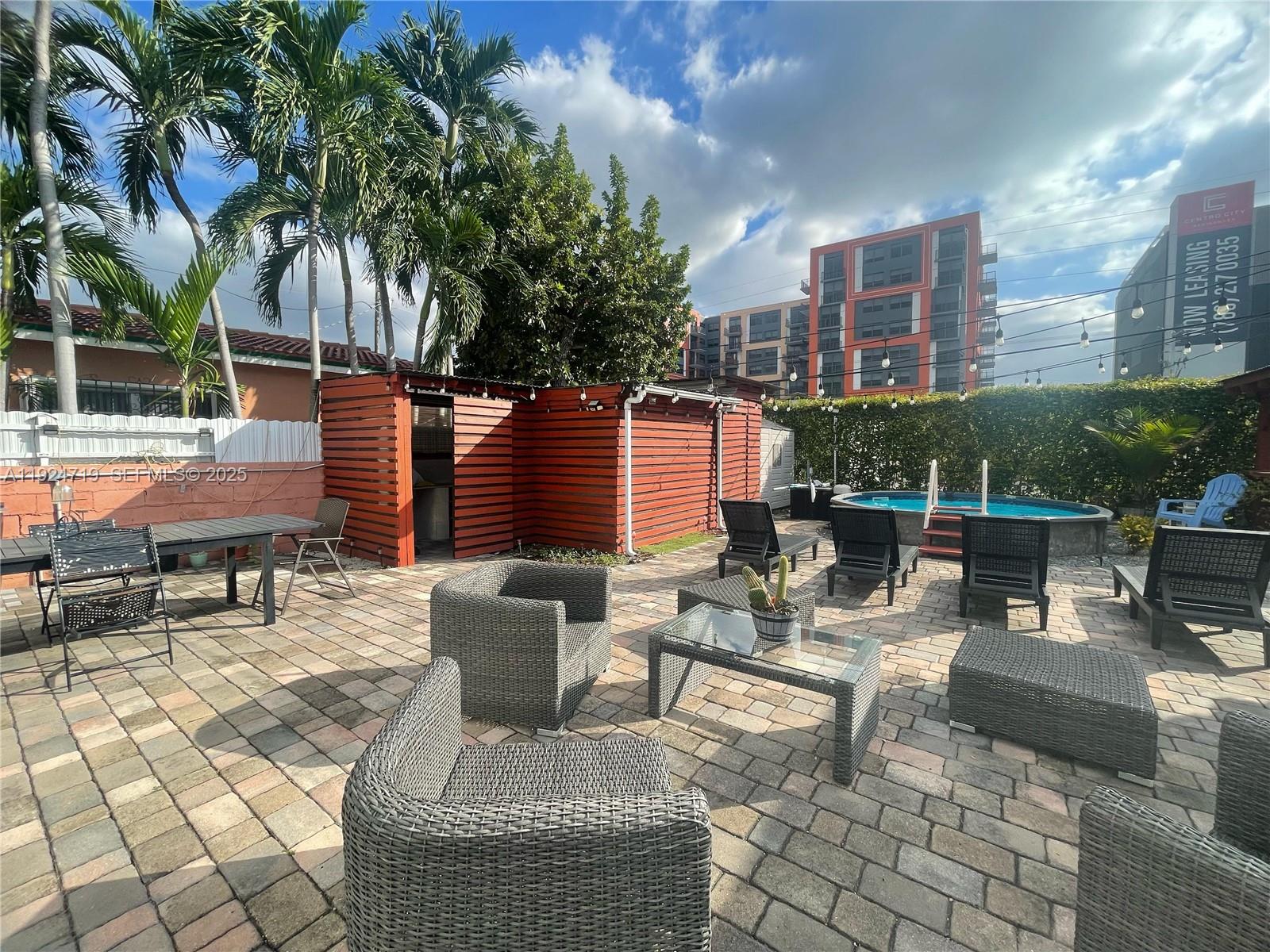 3718 NW 12th St Miami, FL 33126