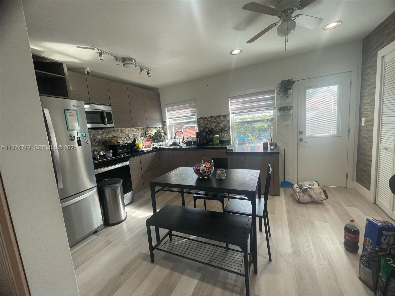 3718 NW 12th St Miami, FL 33126