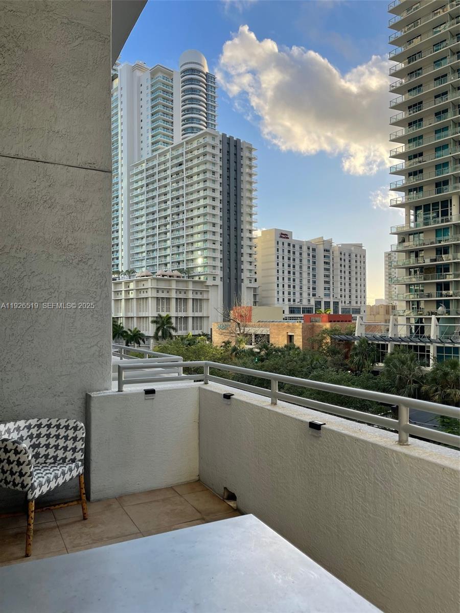 1050 Brickell Ave #410 Miami, FL 33131