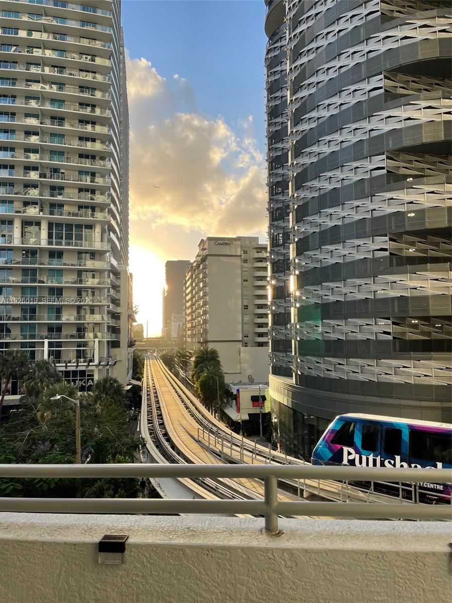 1050 Brickell Ave #410 Miami, FL 33131