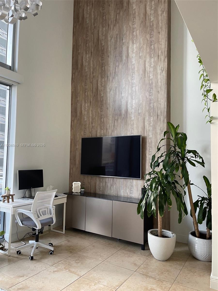 1050 Brickell Ave #410 Miami, FL 33131