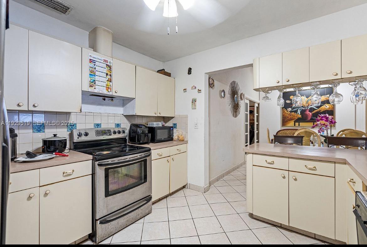 1400 SW 29th Ave Miami, FL 33145