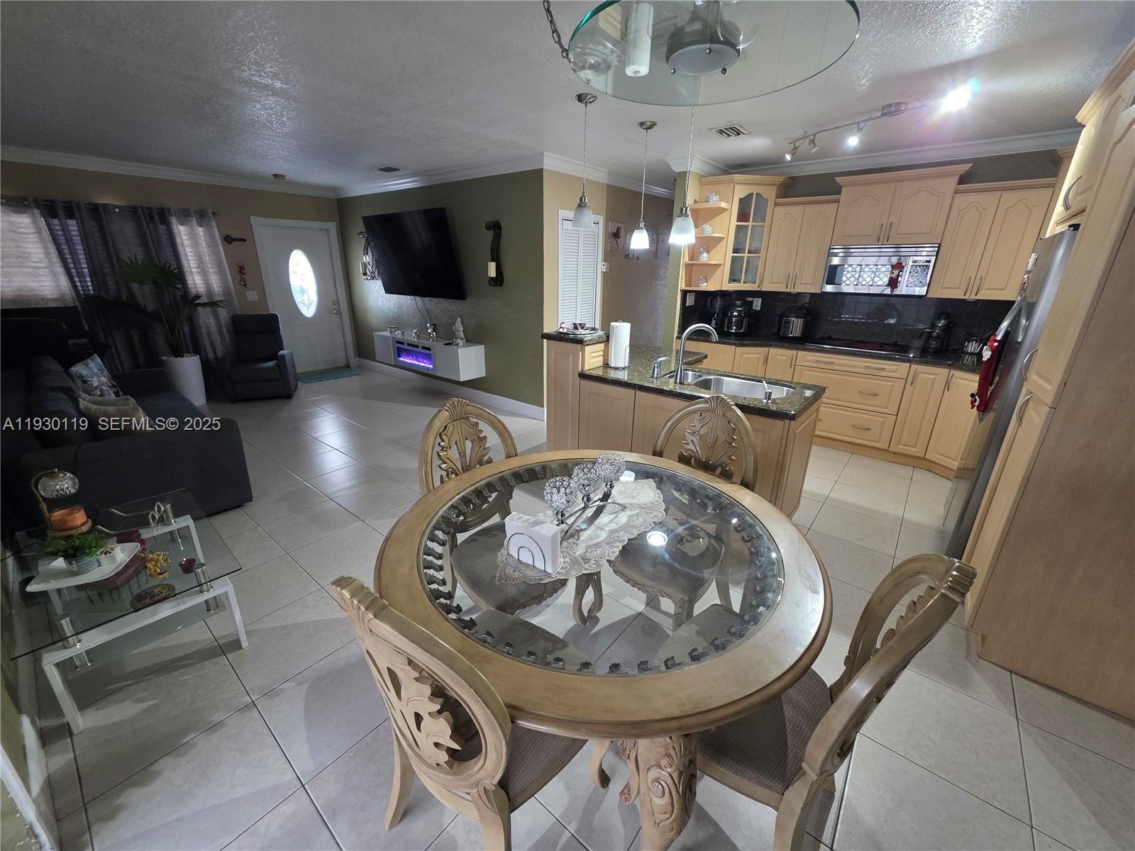 3600 E 5th Ave Hialeah, FL 33013