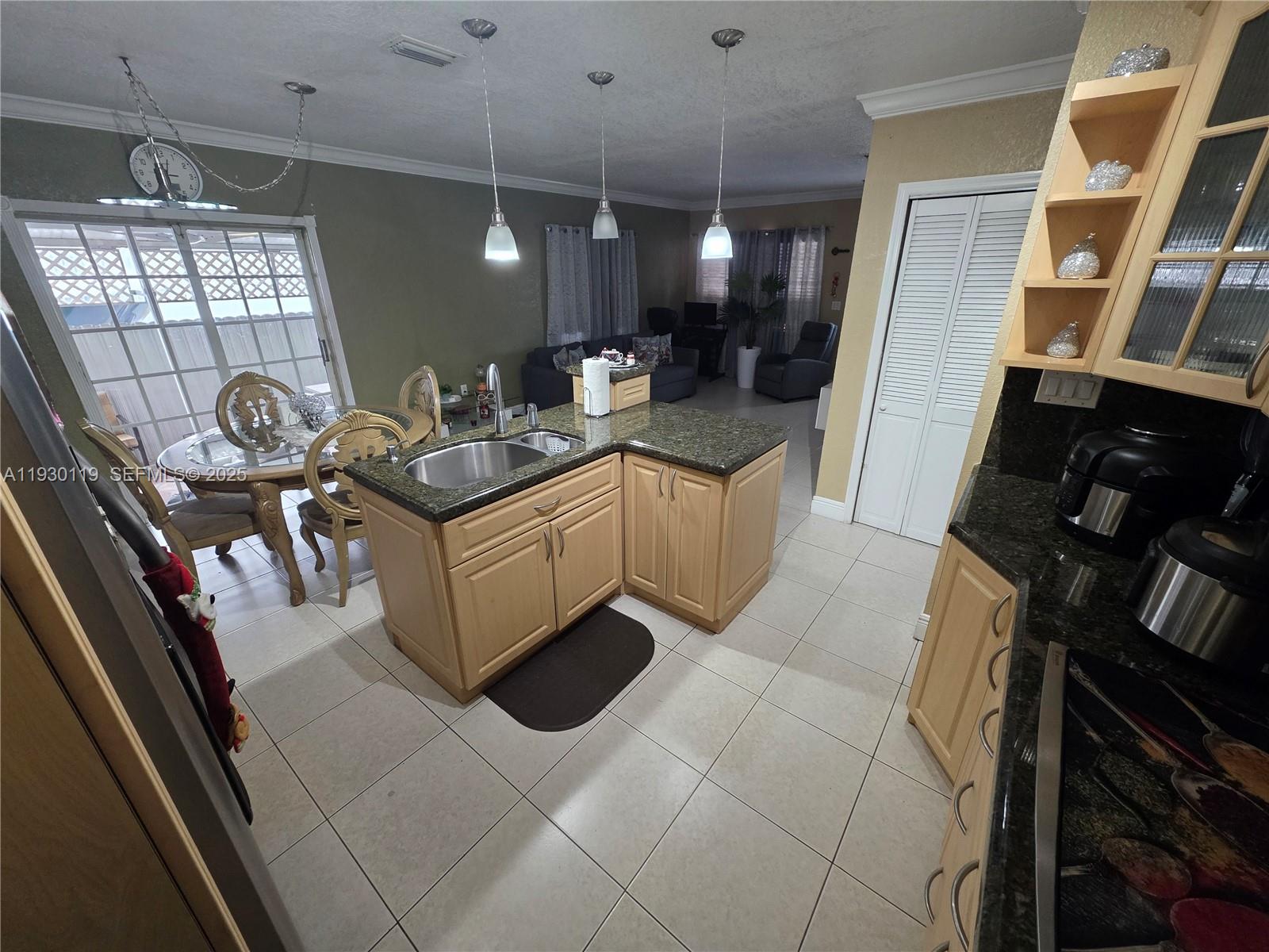 3600 E 5th Ave Hialeah, FL 33013