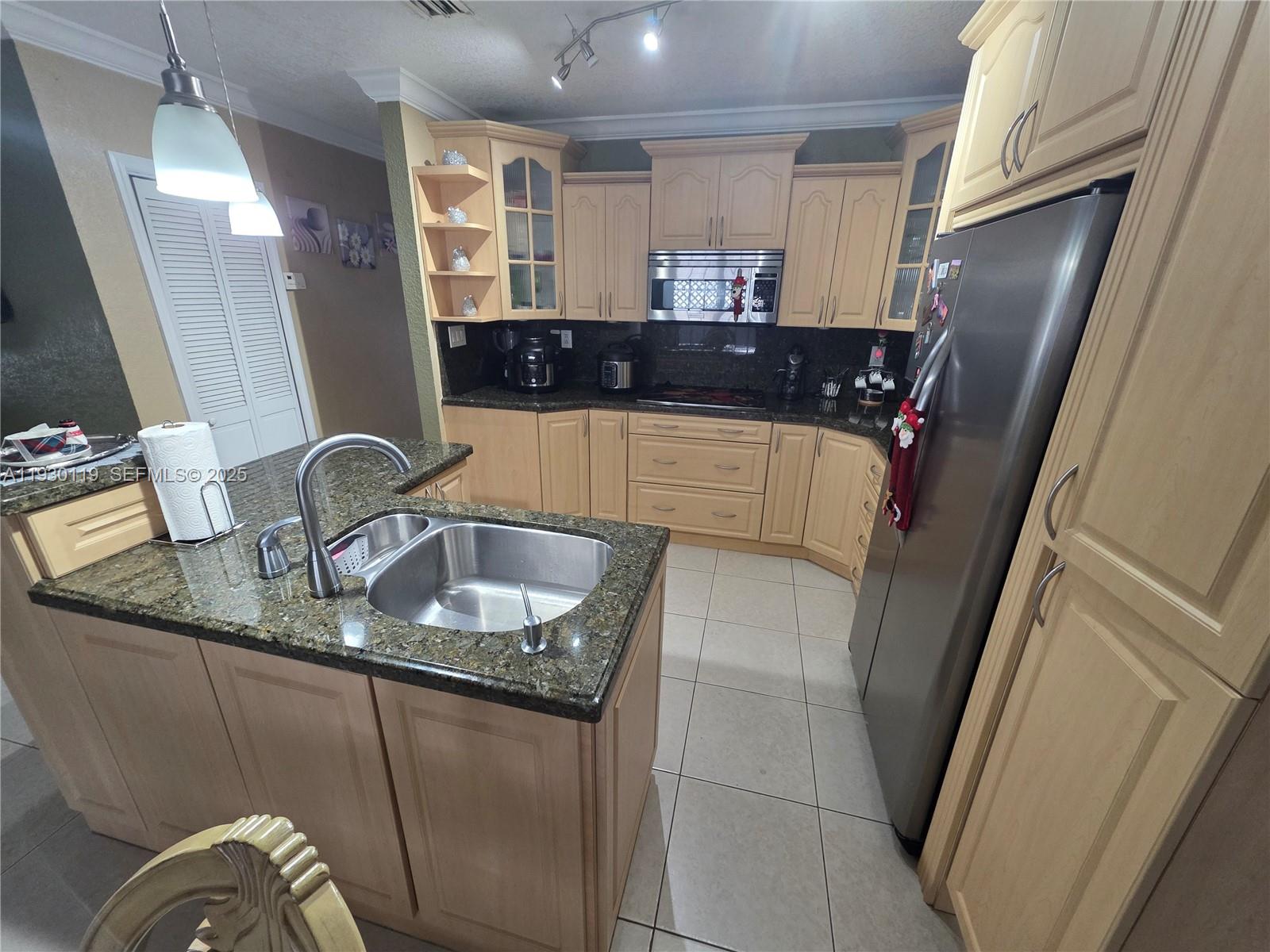 3600 E 5th Ave Hialeah, FL 33013