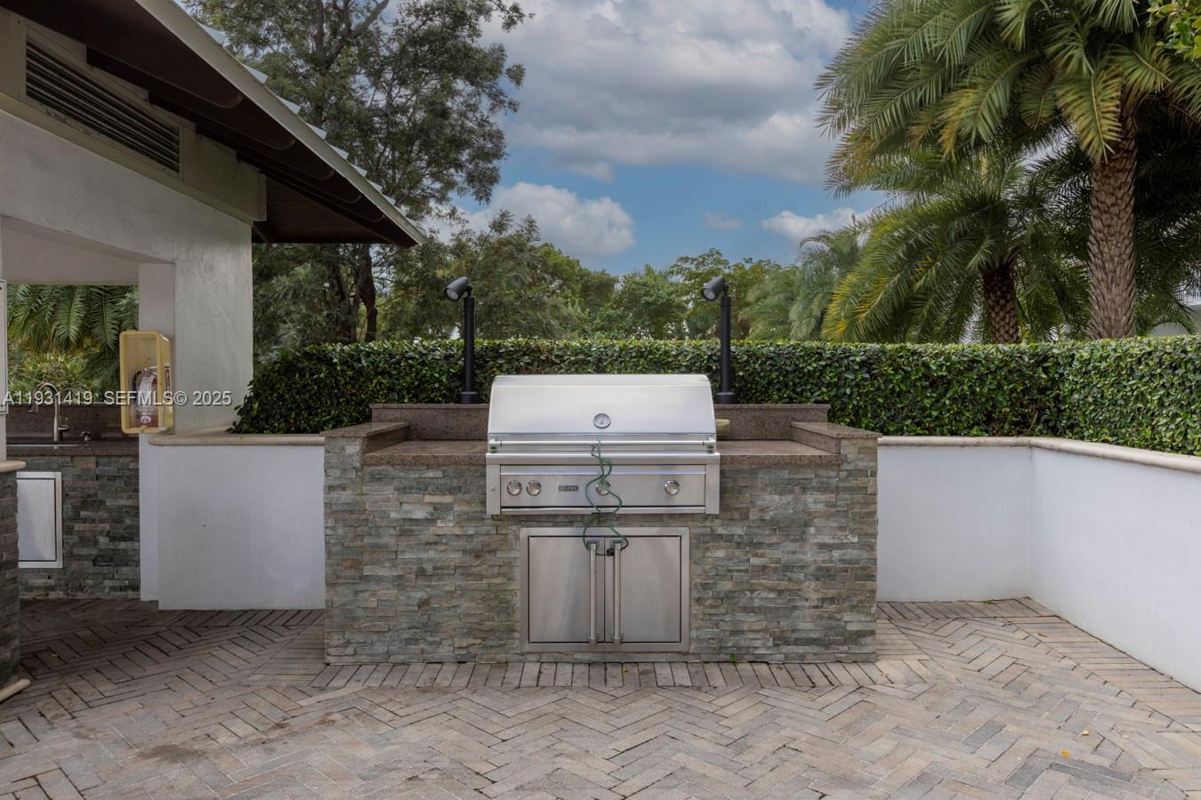 Undisclosed Address Aventura, FL 33160