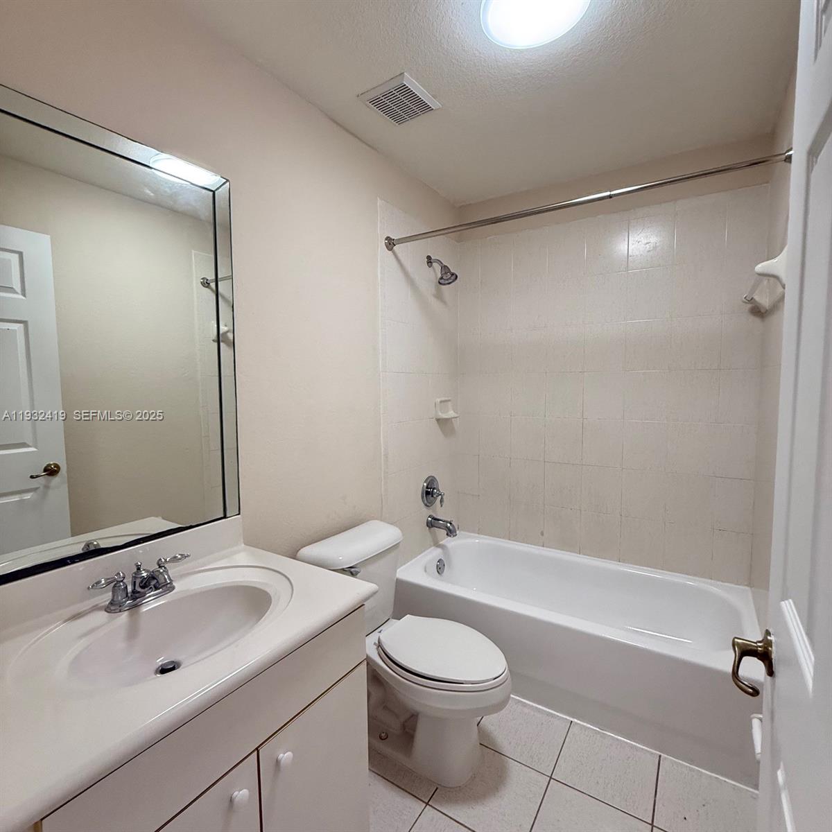 16660 SW 83rd Ln #16660 Miami, FL 33193