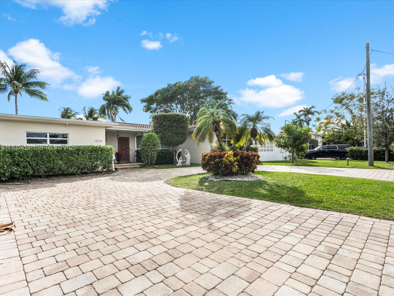 1000 S Shore Dr Miami Beach, FL 33141