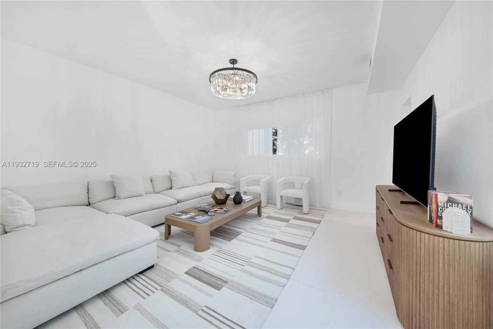 6109 W Laguna Dr W #6109 Miami Beach, FL 33141