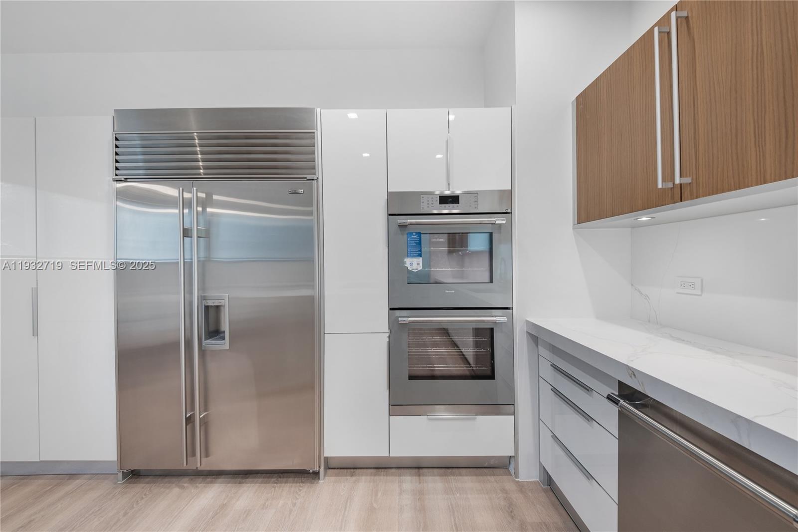 6109 W Laguna Dr W #6109 Miami Beach, FL 33141