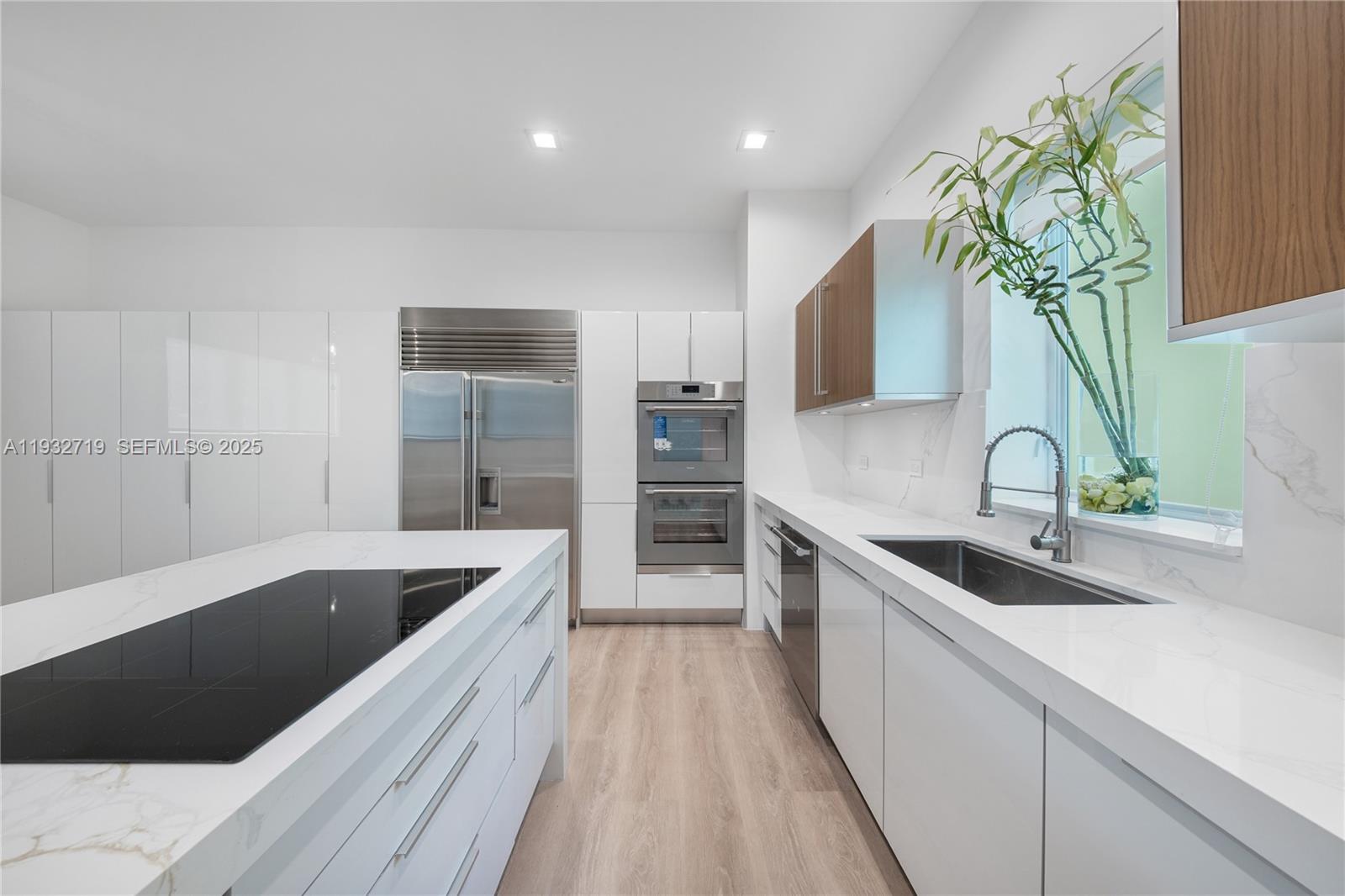 6109 W Laguna Dr W #6109 Miami Beach, FL 33141