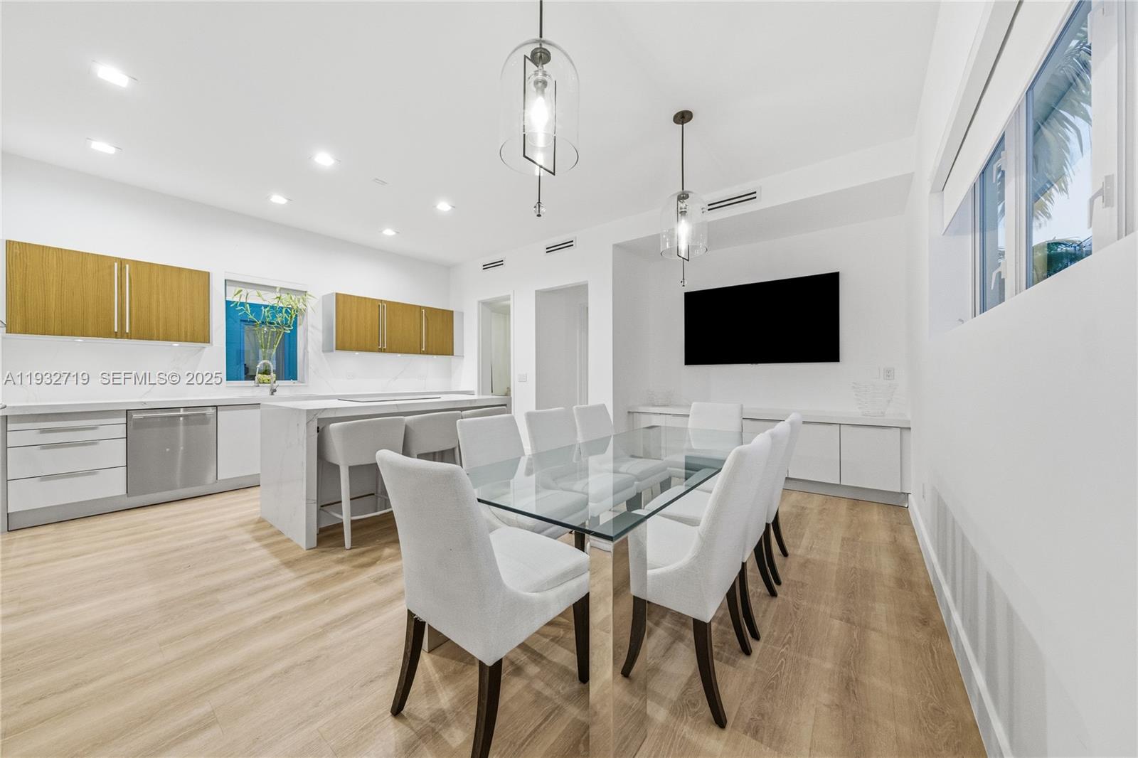 6109 W Laguna Dr W #6109 Miami Beach, FL 33141