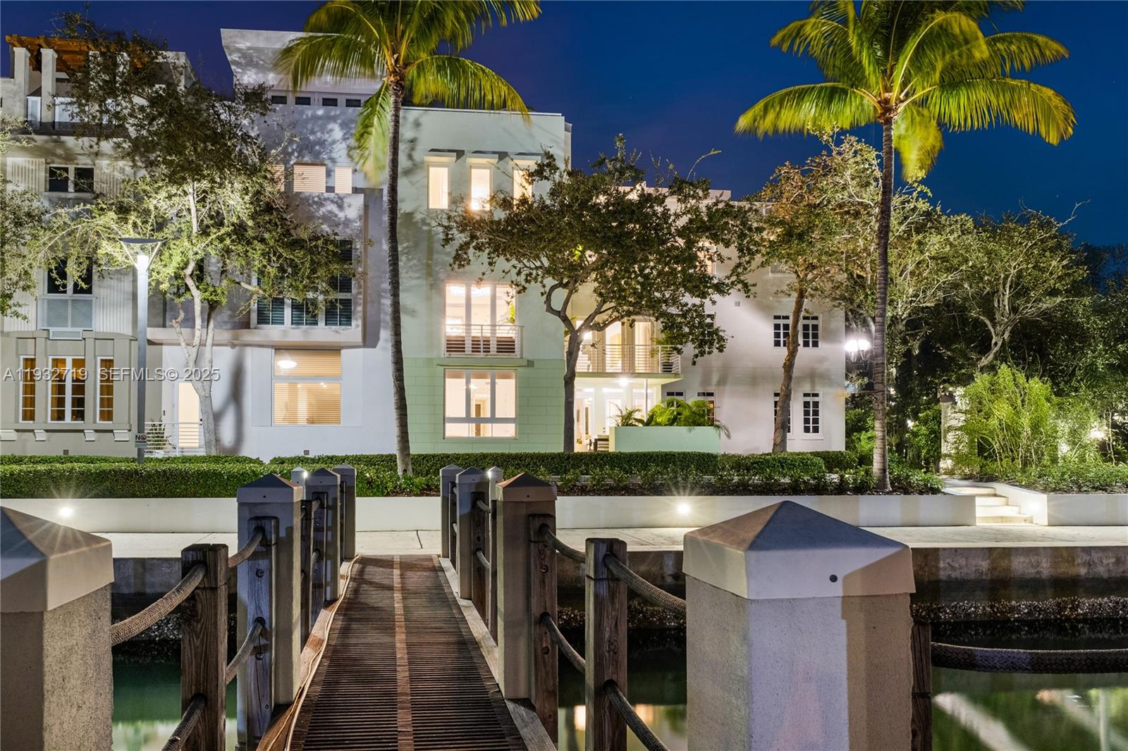 6109 W Laguna Dr W #6109 Miami Beach, FL 33141