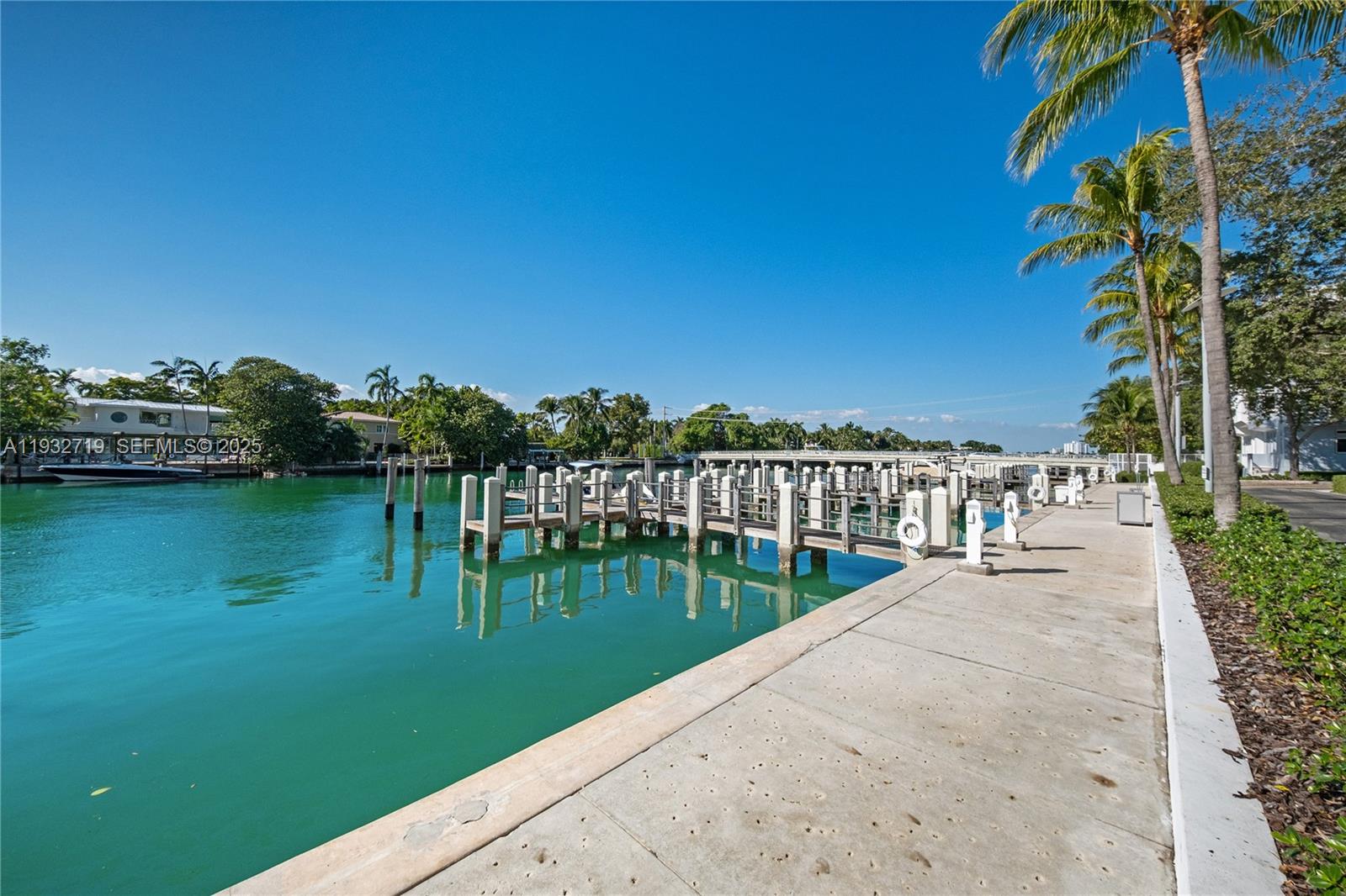 6109 W Laguna Dr W #6109 Miami Beach, FL 33141