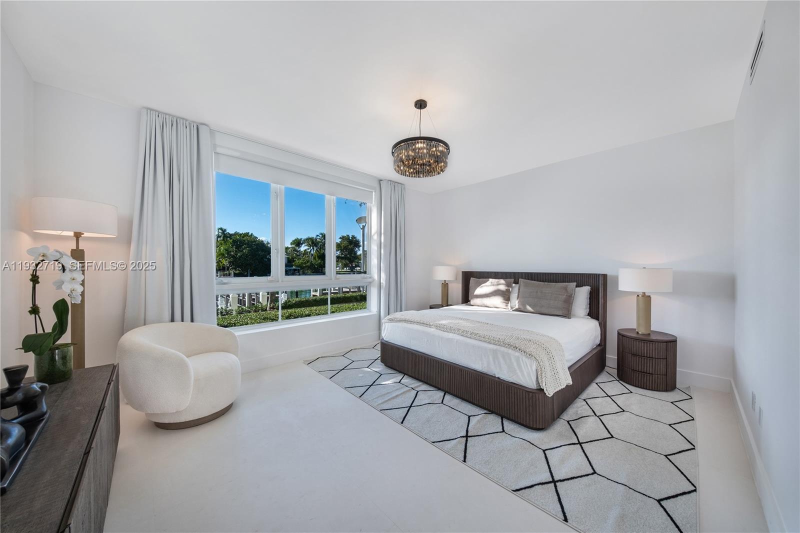 6109 W Laguna Dr W #6109 Miami Beach, FL 33141