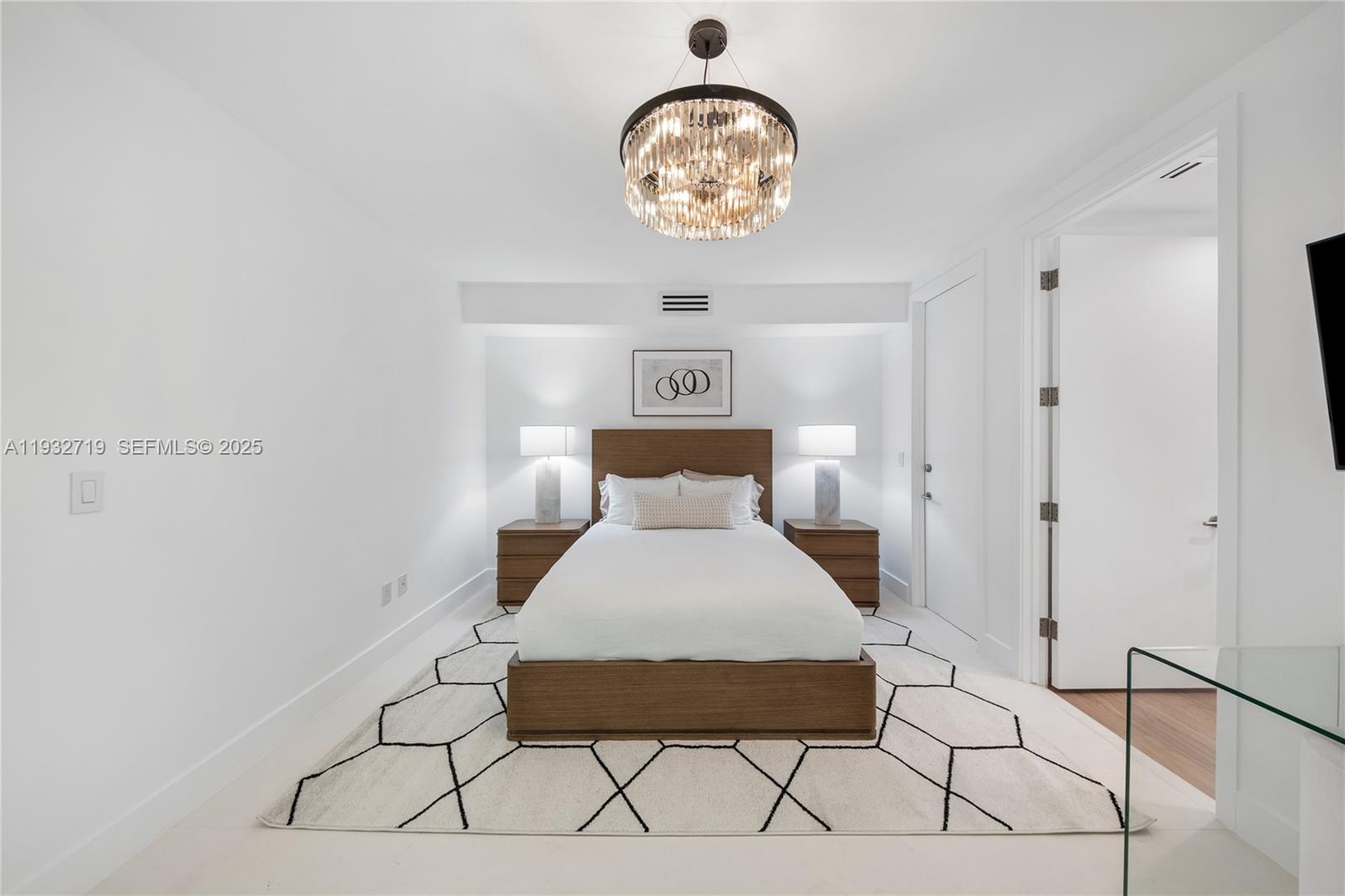 6109 W Laguna Dr W #6109 Miami Beach, FL 33141