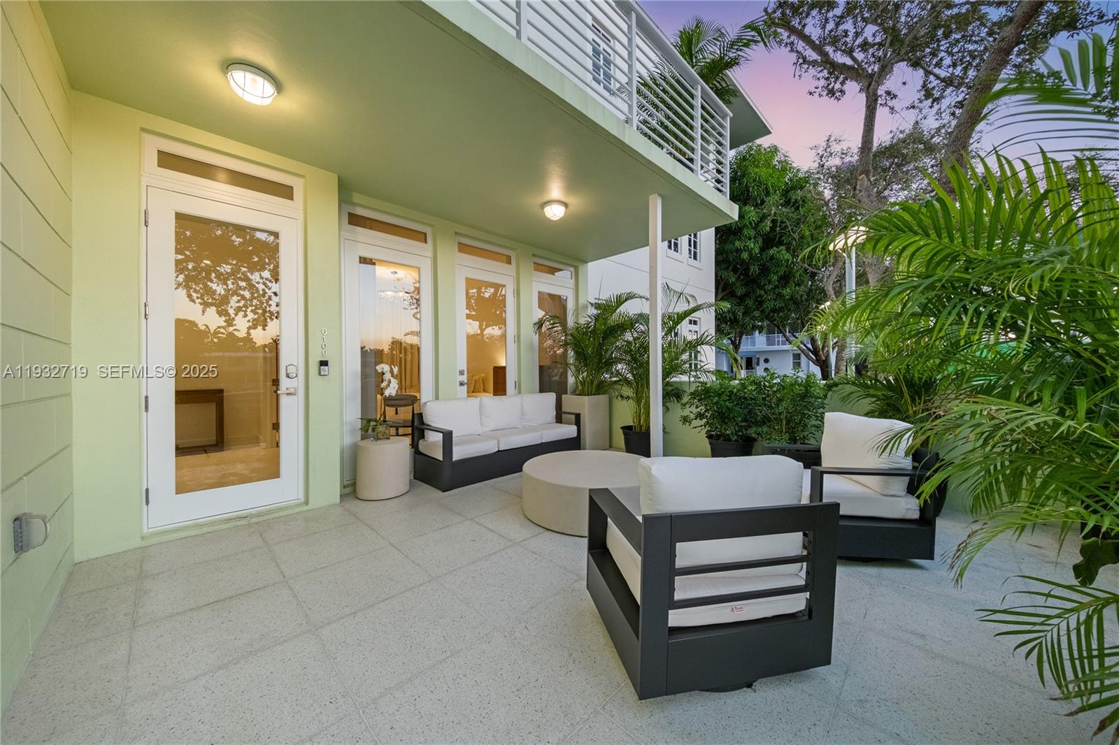 6109 W Laguna Dr W #6109 Miami Beach, FL 33141