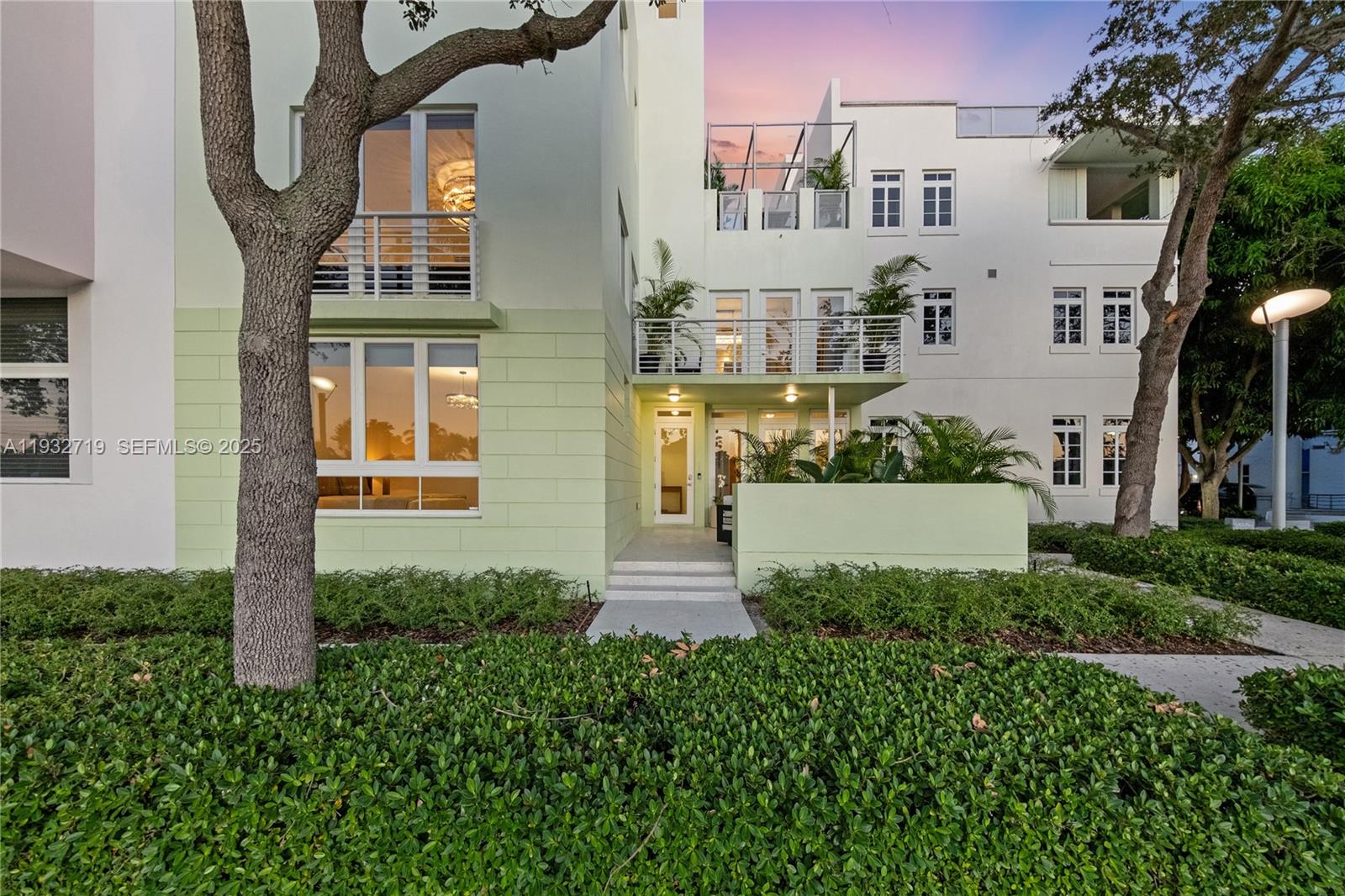 6109 W Laguna Dr W #6109 Miami Beach, FL 33141