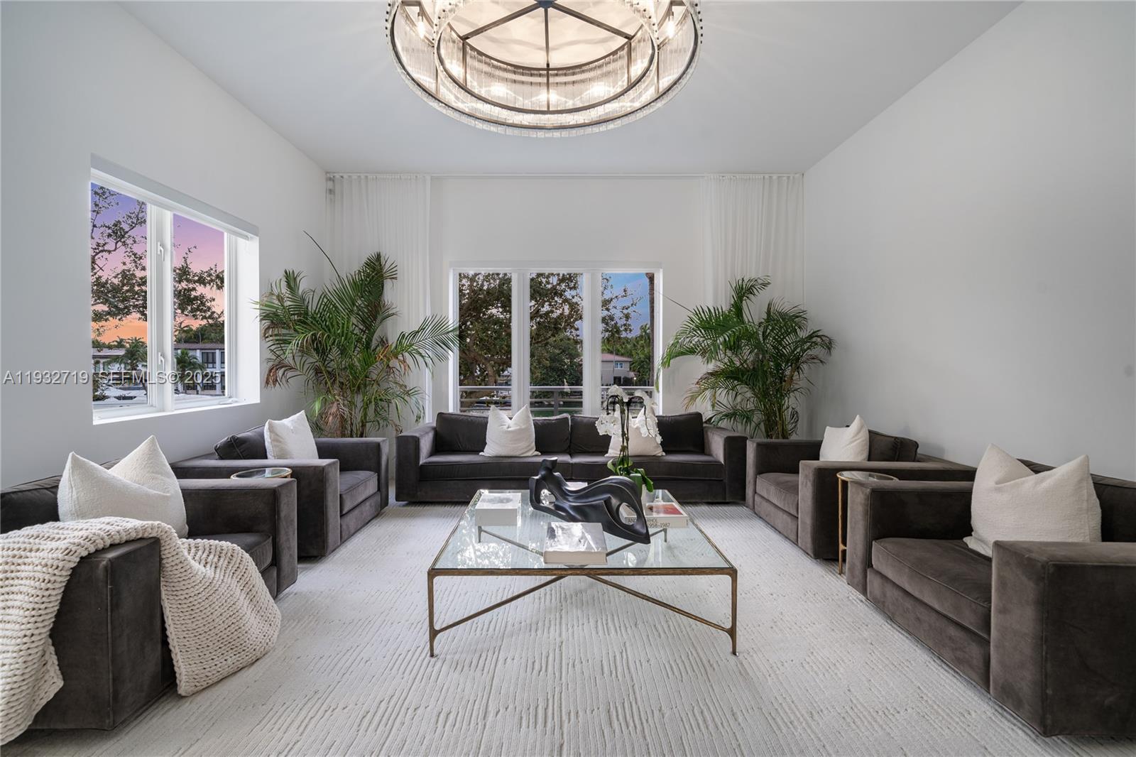 6109 W Laguna Dr W #6109 Miami Beach, FL 33141