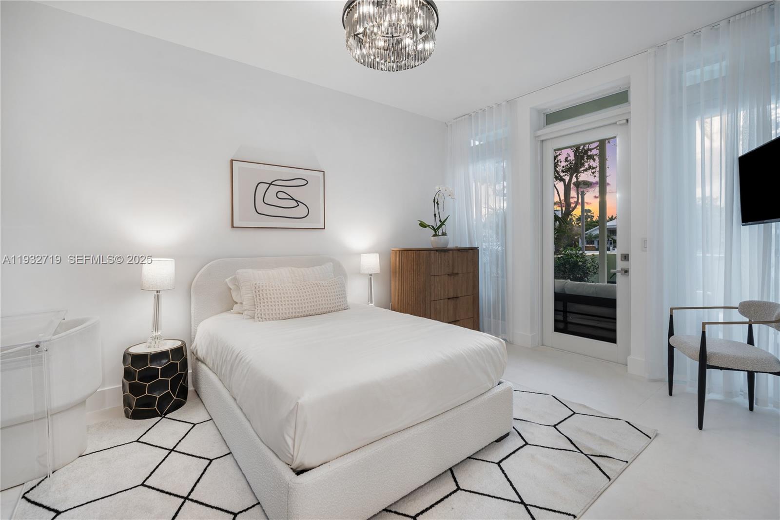 6109 W Laguna Dr W #6109 Miami Beach, FL 33141