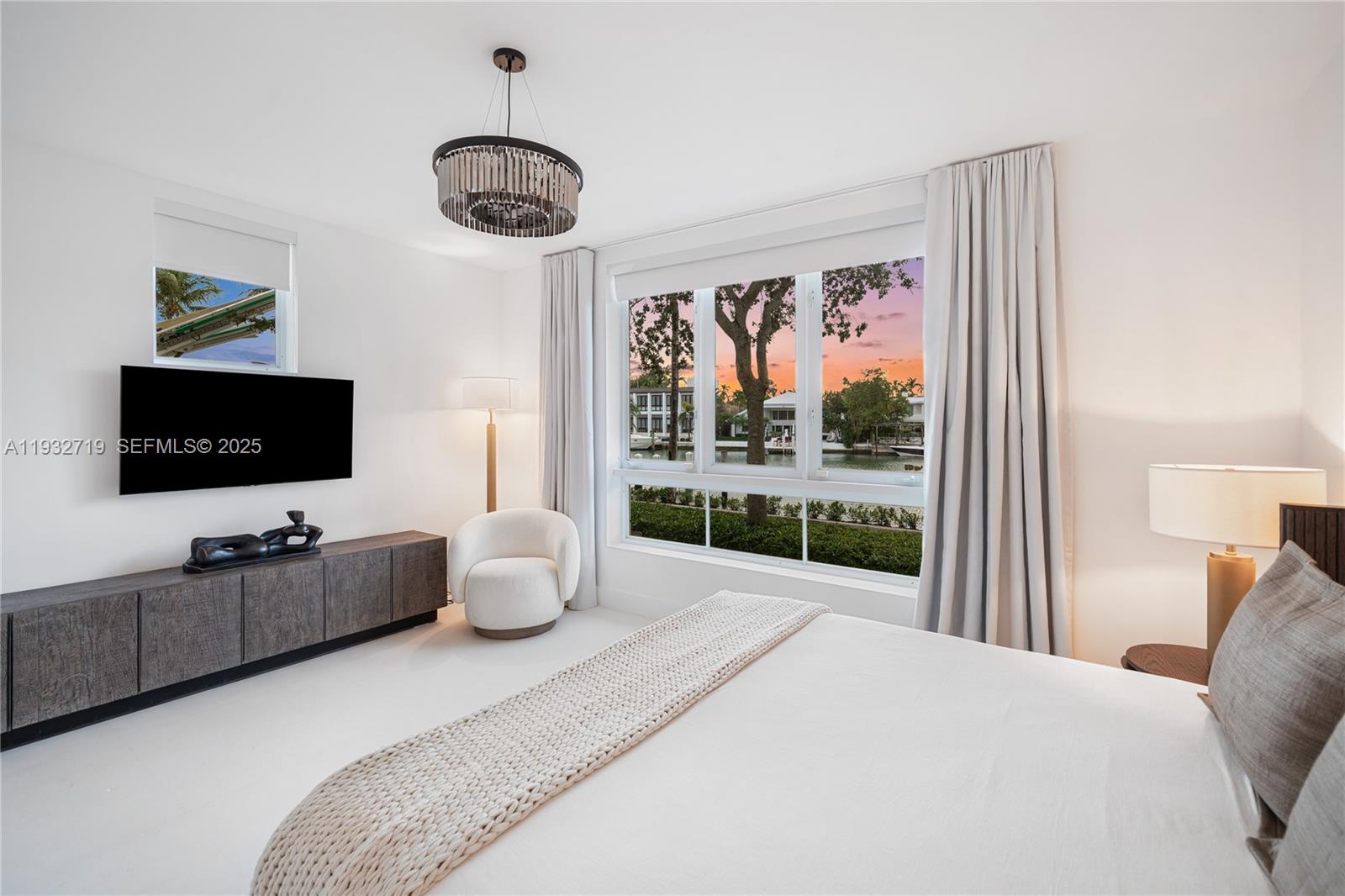 6109 W Laguna Dr W #6109 Miami Beach, FL 33141