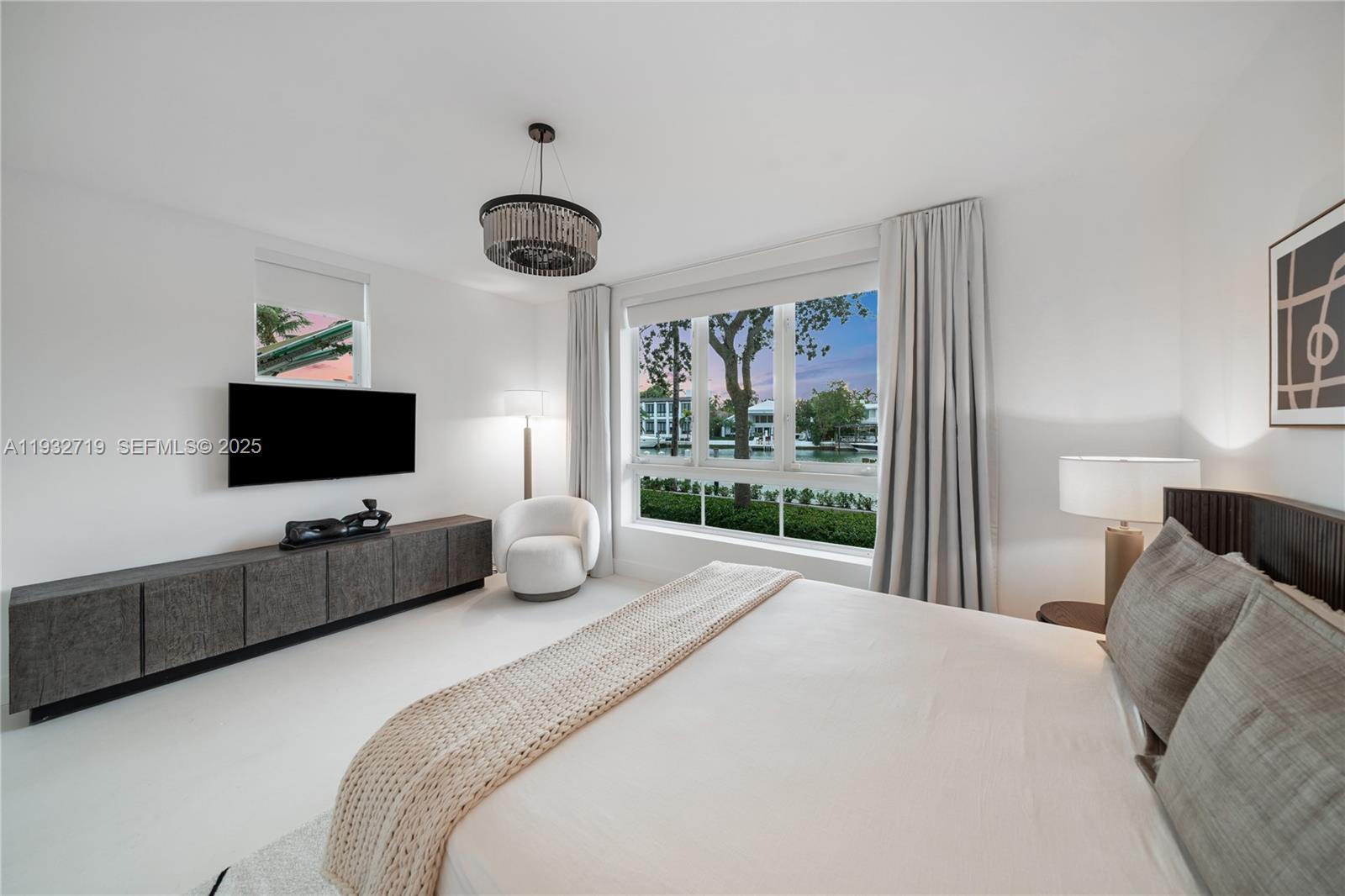 6109 W Laguna Dr W #6109 Miami Beach, FL 33141