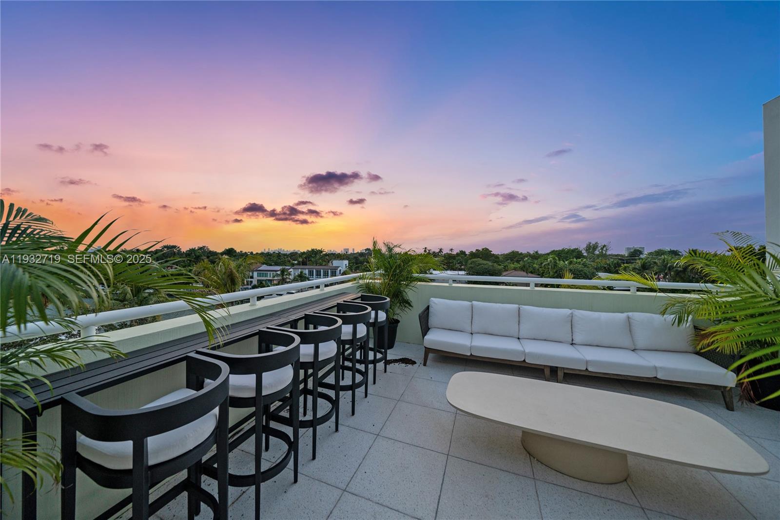 6109 W Laguna Dr W #6109 Miami Beach, FL 33141