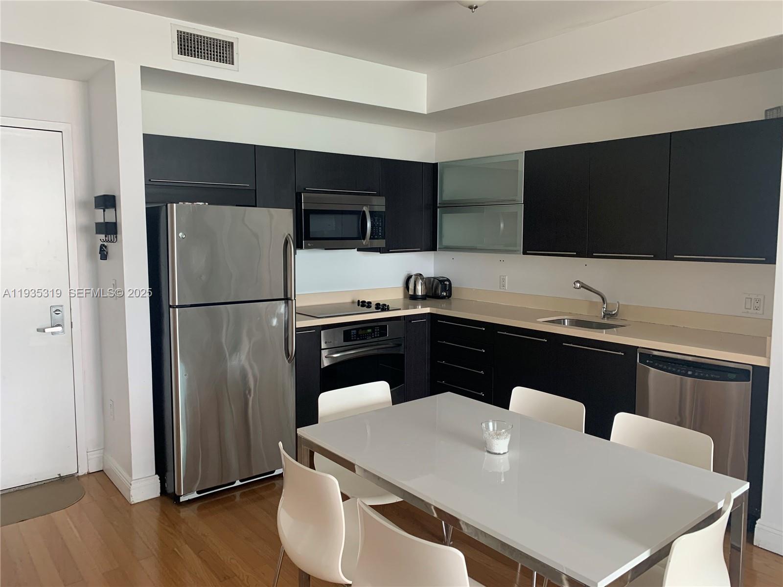 image The Ivy at Riverfront6