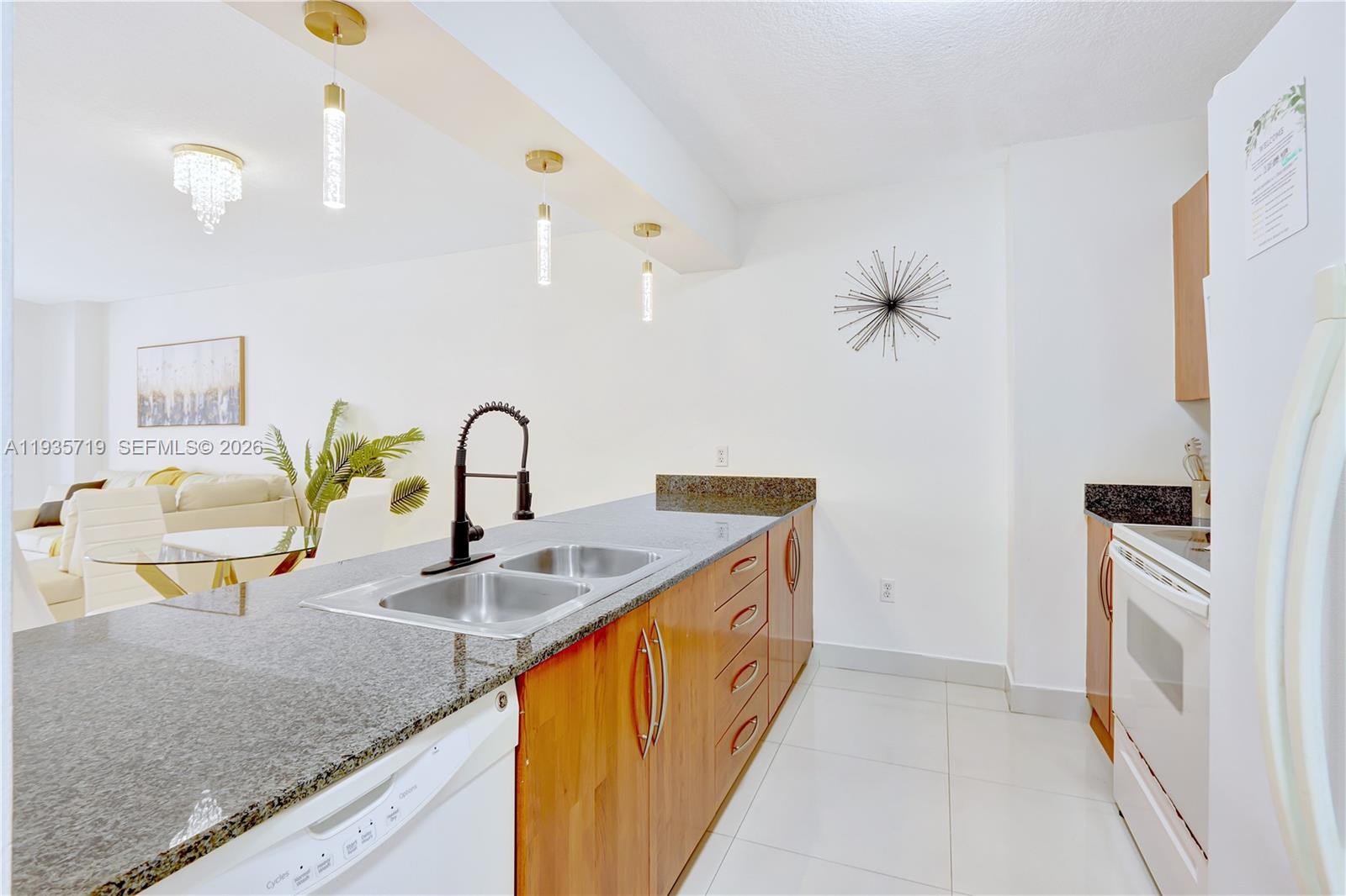 image The Club At Brickell Bay8