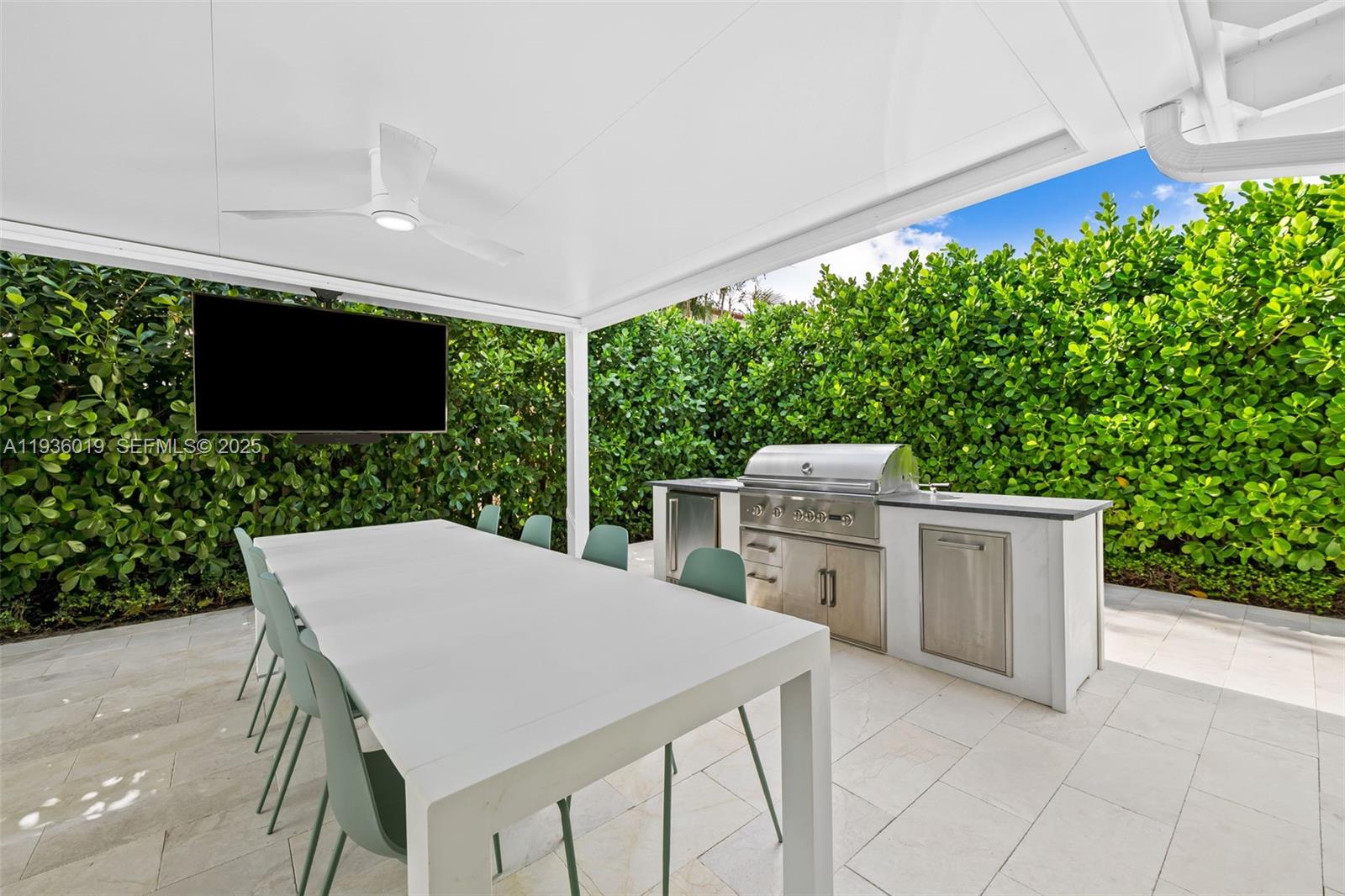 2728 NE 19th St Fort Lauderdale, FL 33305