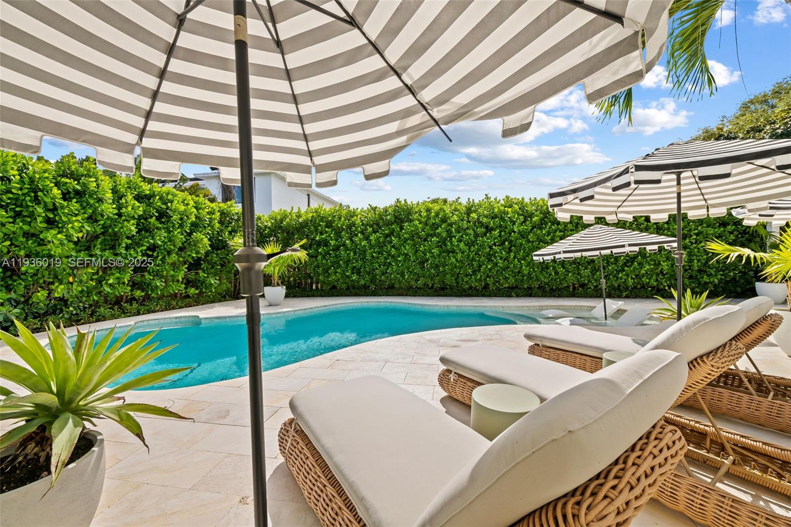 2728 NE 19th St Fort Lauderdale, FL 33305