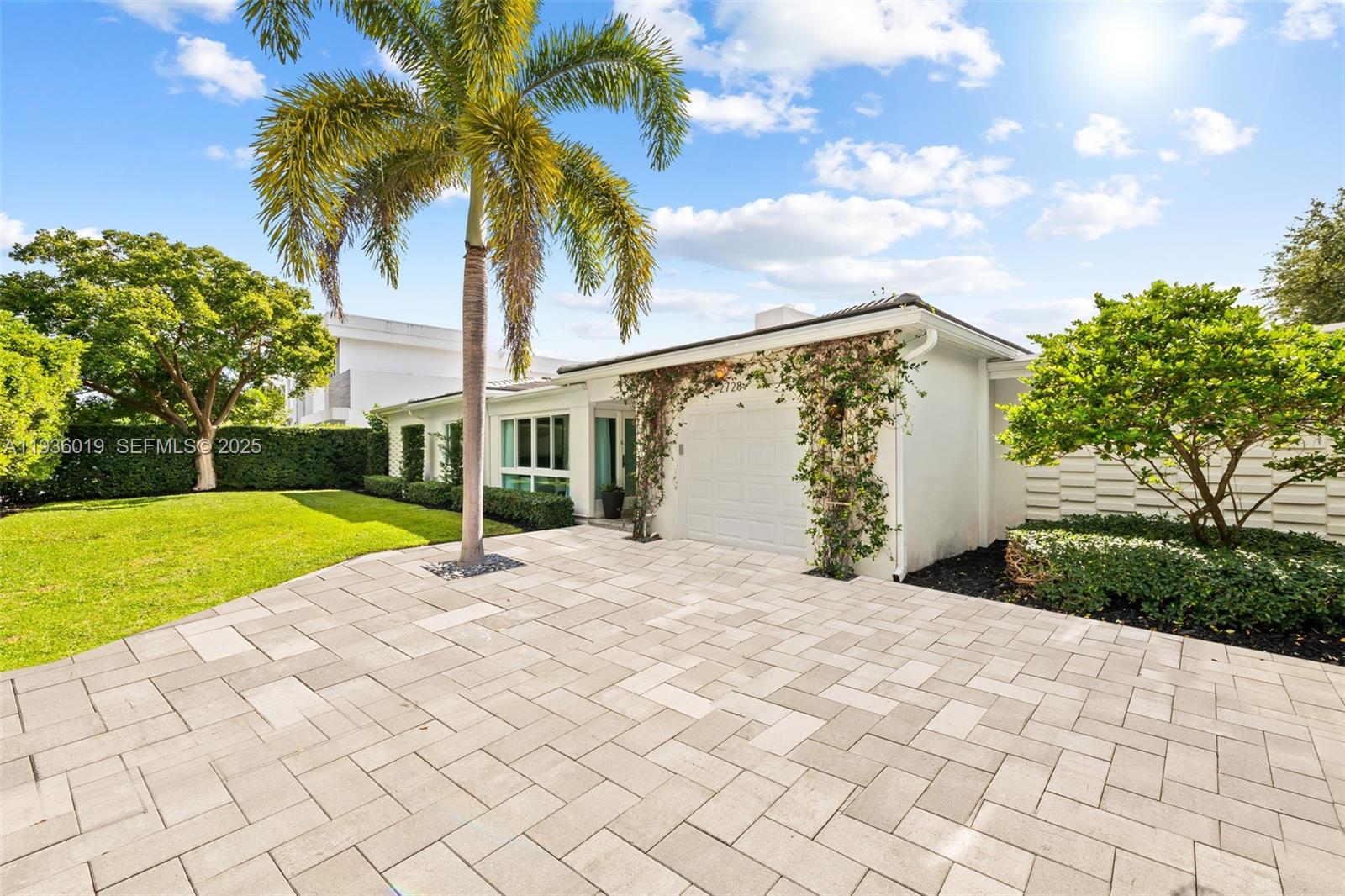 2728 NE 19th St Fort Lauderdale, FL 33305