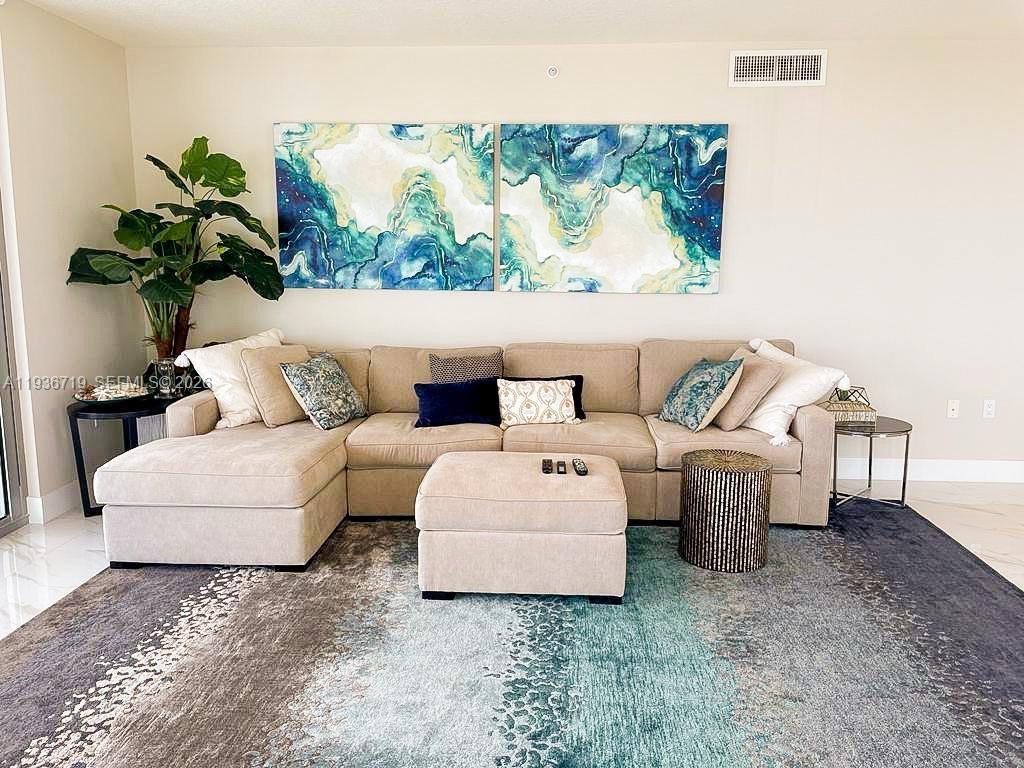 image Parque Towers Condo17