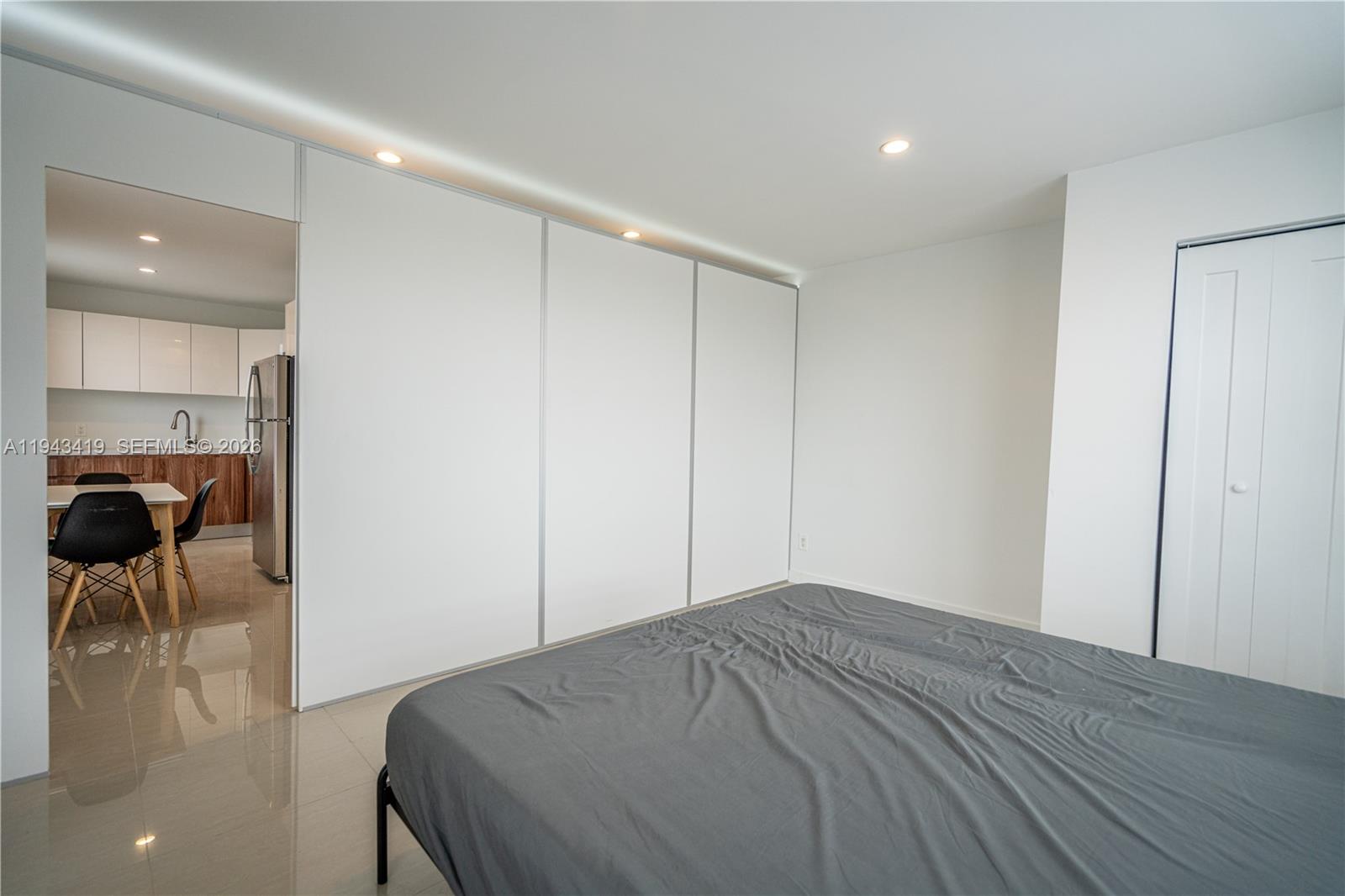 924 Marseille Dr #38 Miami Beach, FL 33141