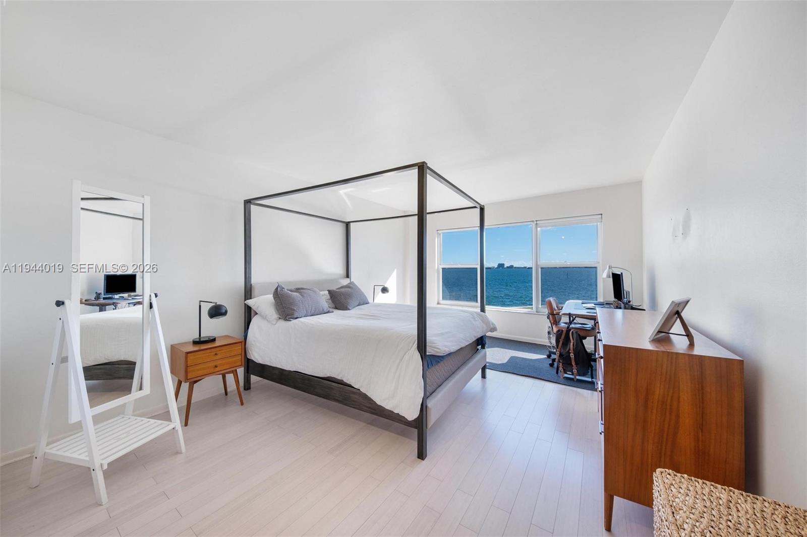 11111 Biscayne Blvd #207 Miami, FL 33181