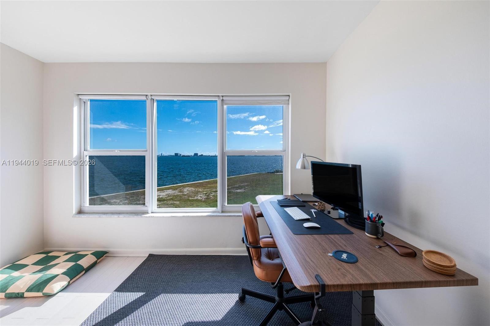 11111 Biscayne Blvd #207 Miami, FL 33181