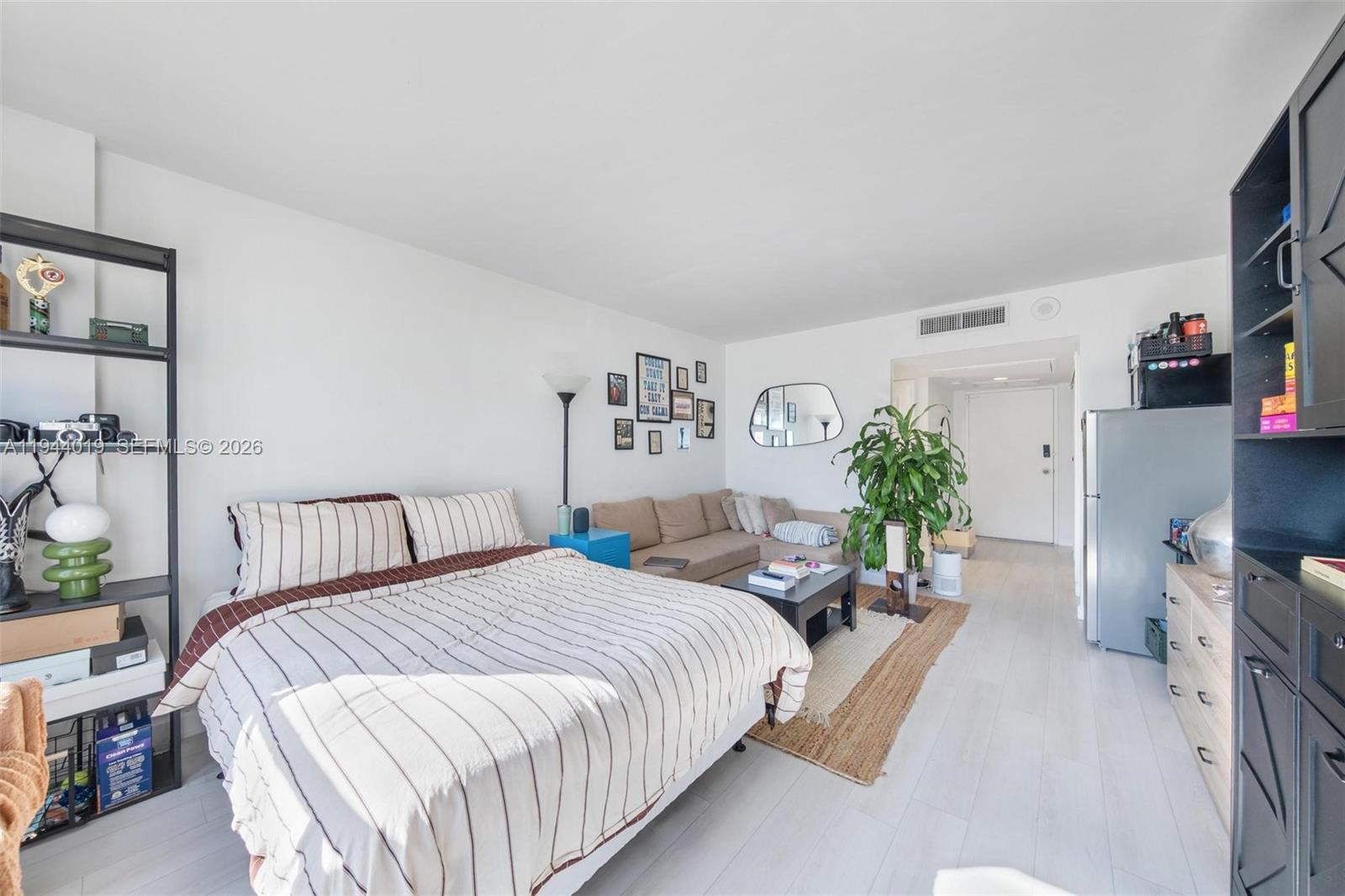 11111 Biscayne Blvd #207 Miami, FL 33181