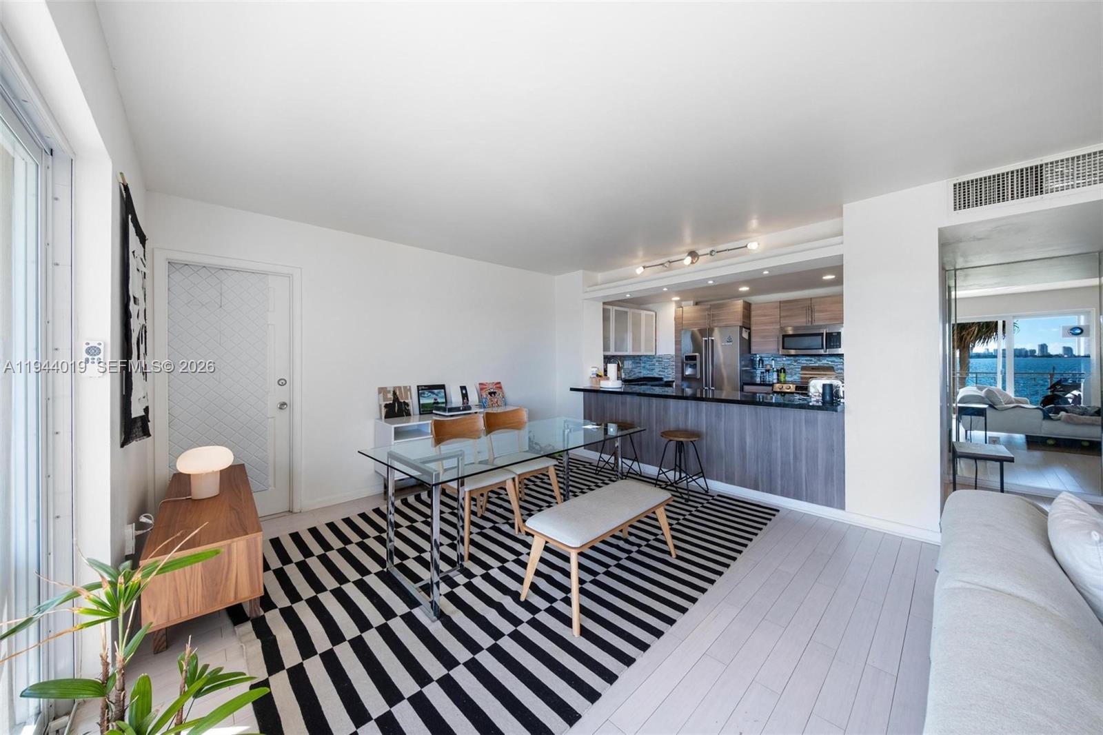 11111 Biscayne Blvd #207 Miami, FL 33181