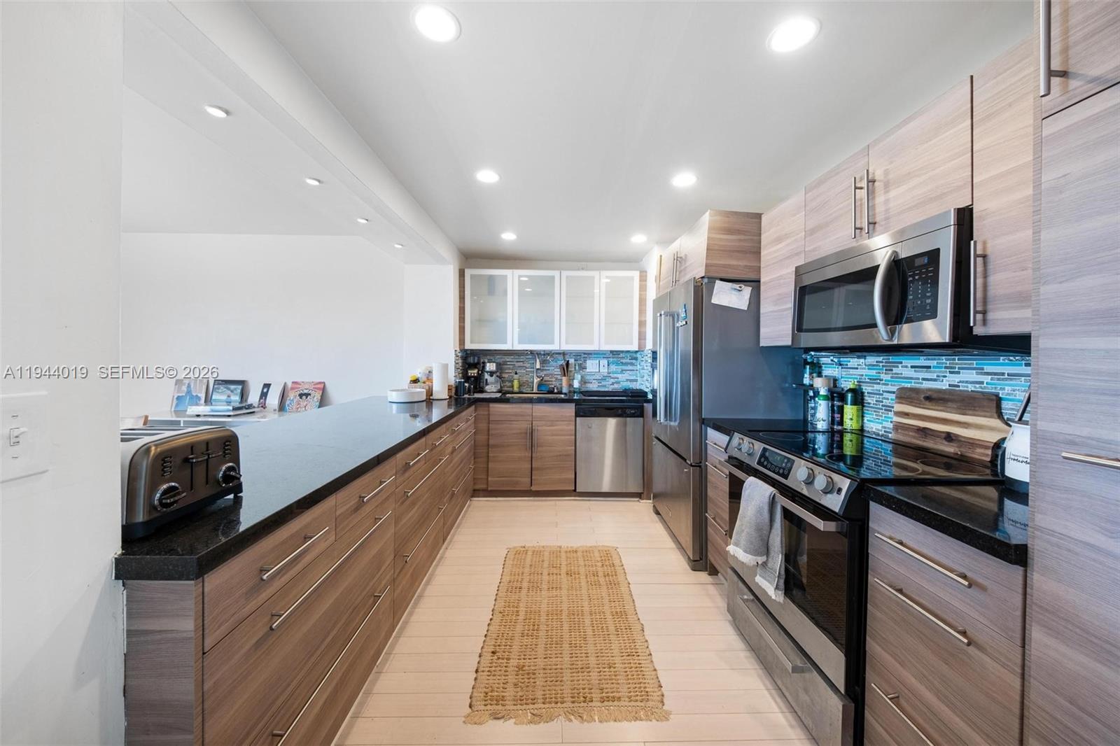 11111 Biscayne Blvd #207 Miami, FL 33181