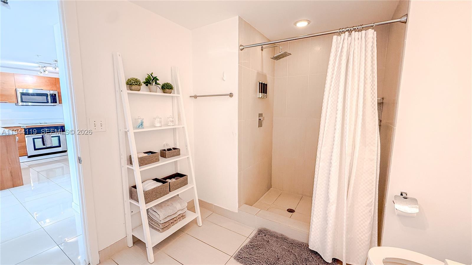 3250 NE 1st Ave #1110 Miami, FL 33137