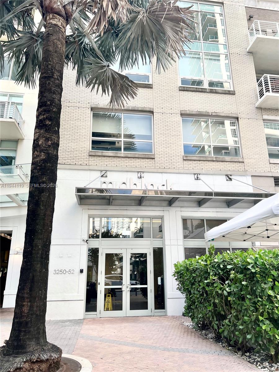 3250 NE 1st Ave #1110 Miami, FL 33137