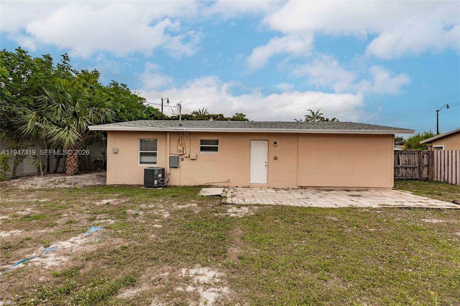 3140 NE 10th Ter Pompano Beach, FL 33064