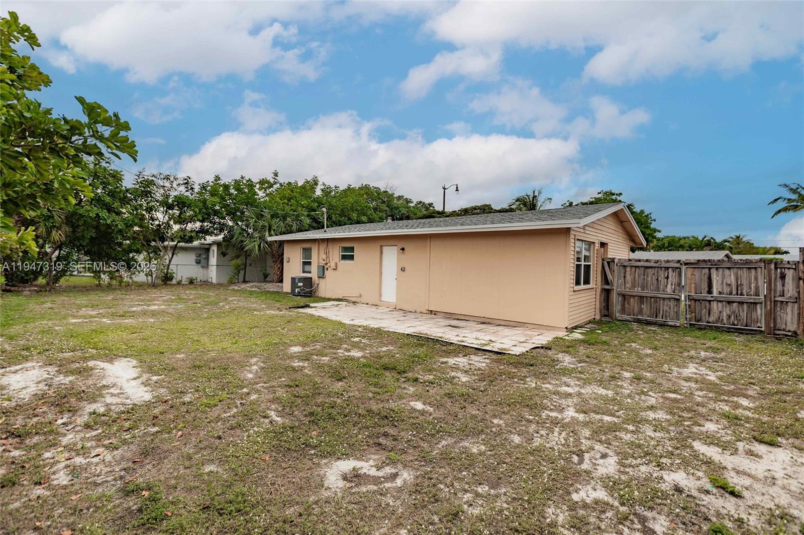 3140 NE 10th Ter Pompano Beach, FL 33064