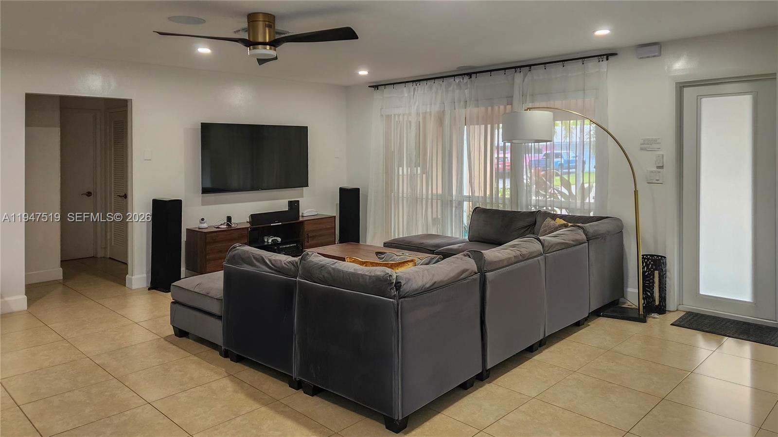 4420 NE 15th Ave Oakland Park, FL 33334