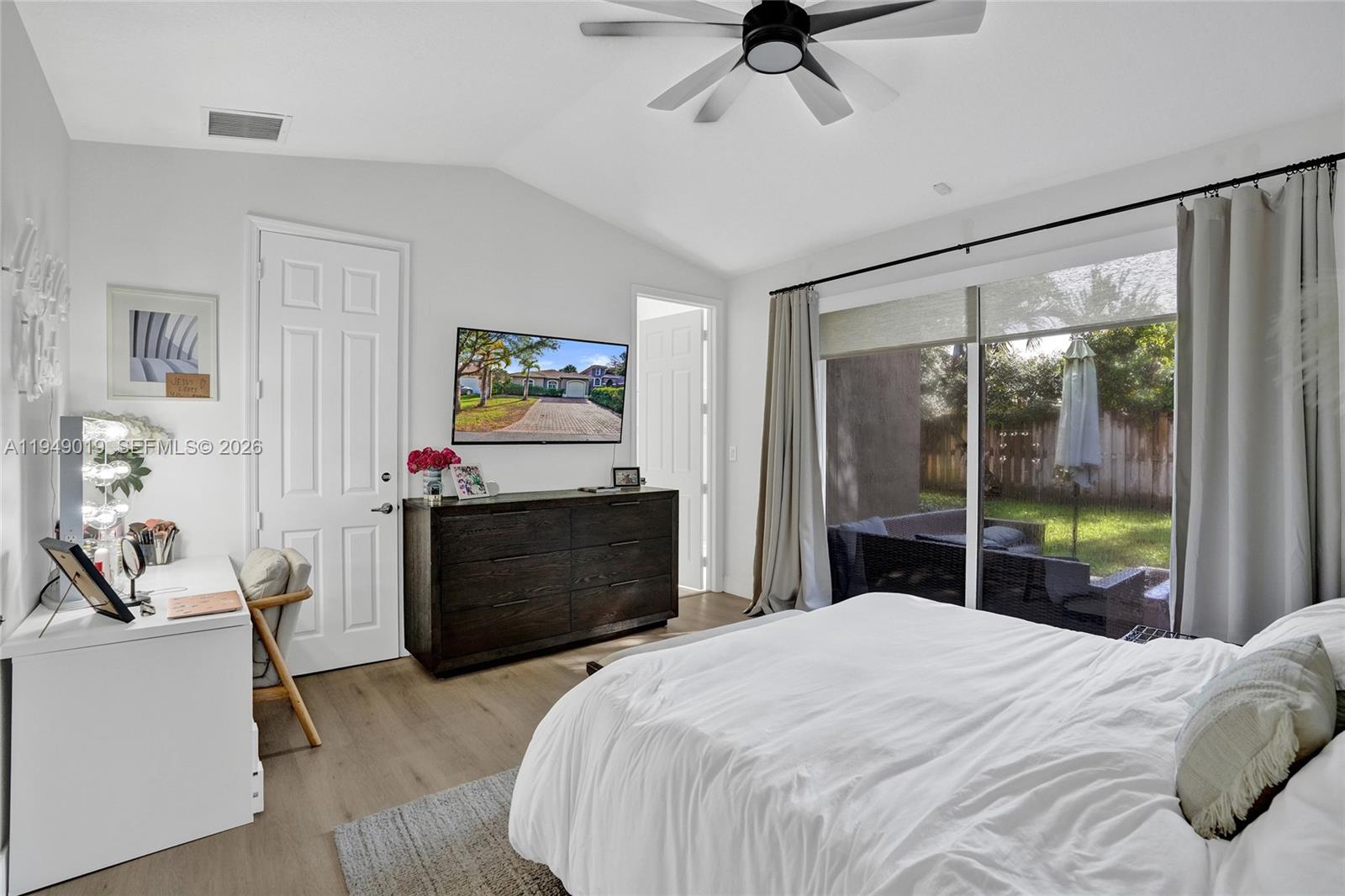 9046 SW 160th Ter Palmetto Bay, FL 33157