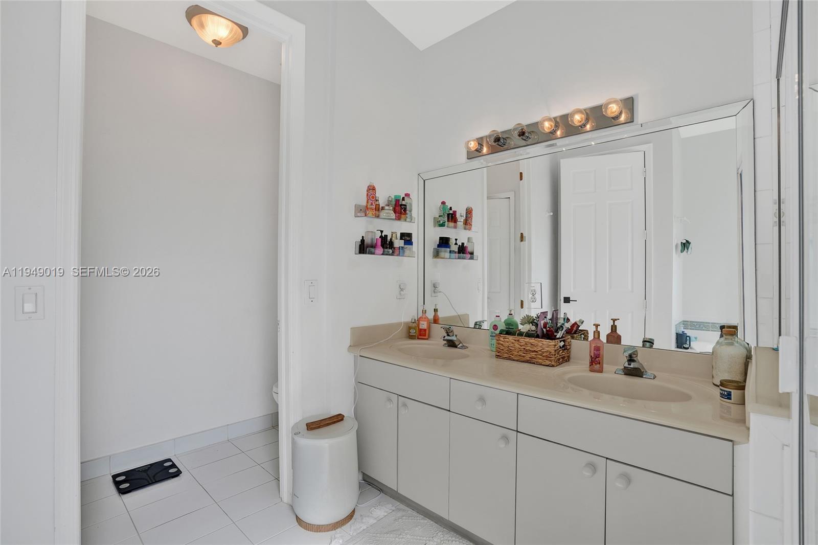 9046 SW 160th Ter Palmetto Bay, FL 33157