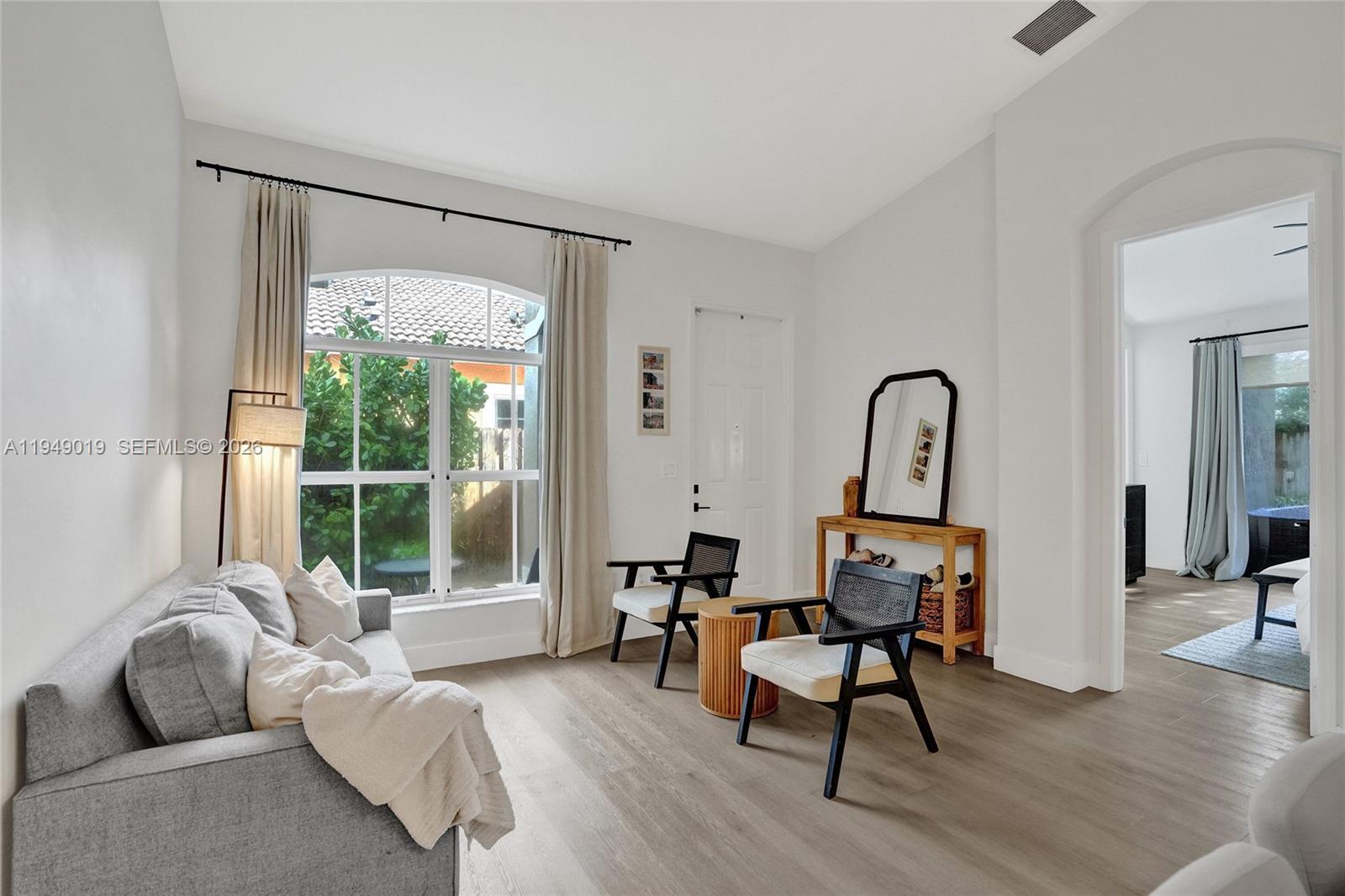 9046 SW 160th Ter Palmetto Bay, FL 33157