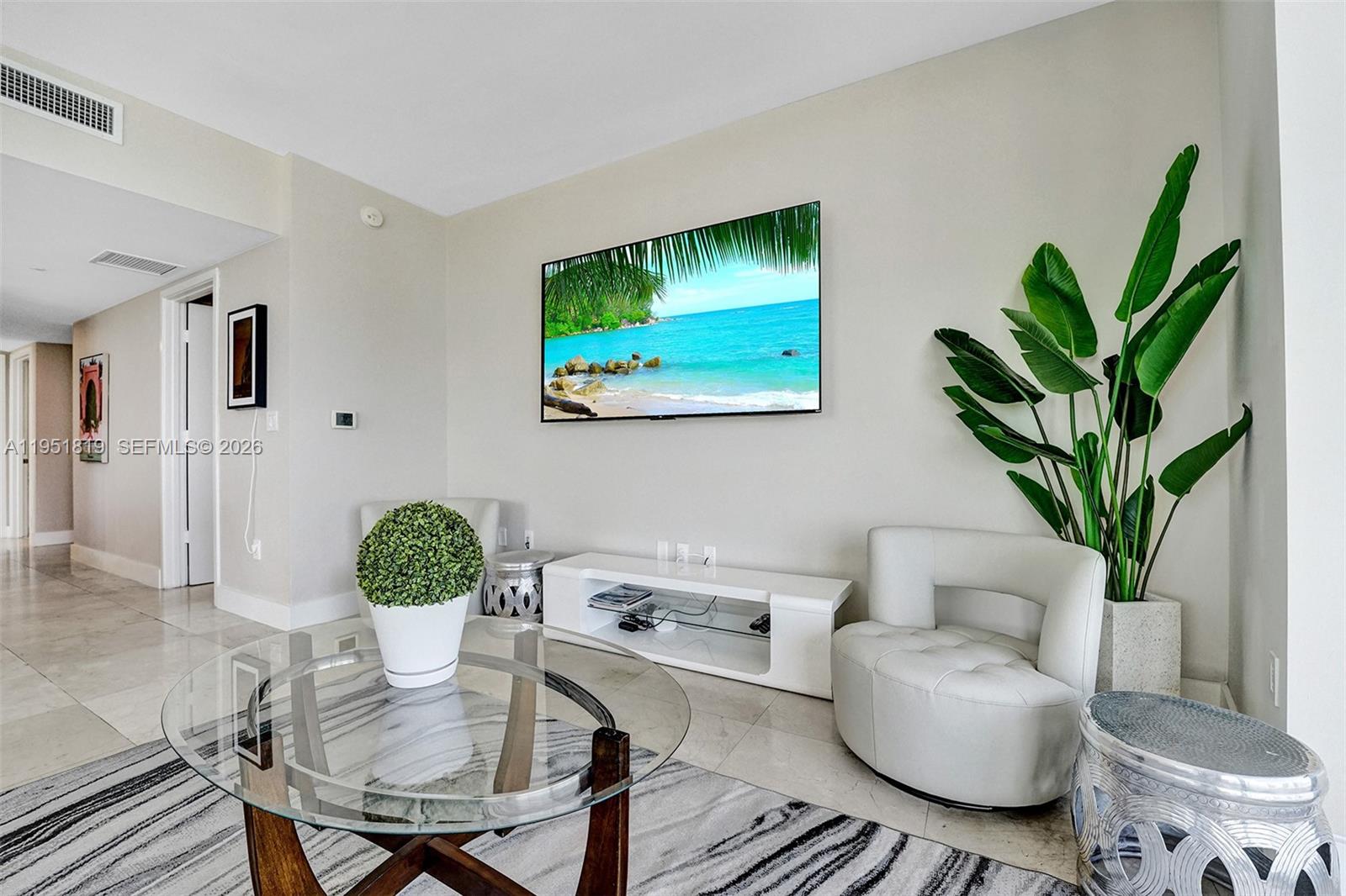 image Beachwalk Condominium9