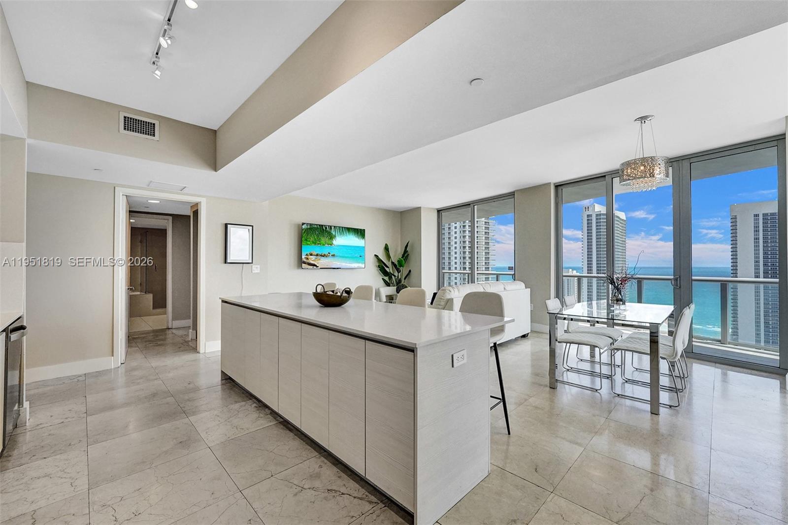 image Beachwalk Condominium20