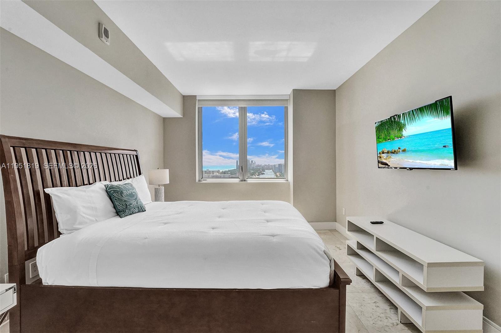 image Beachwalk Condominium25